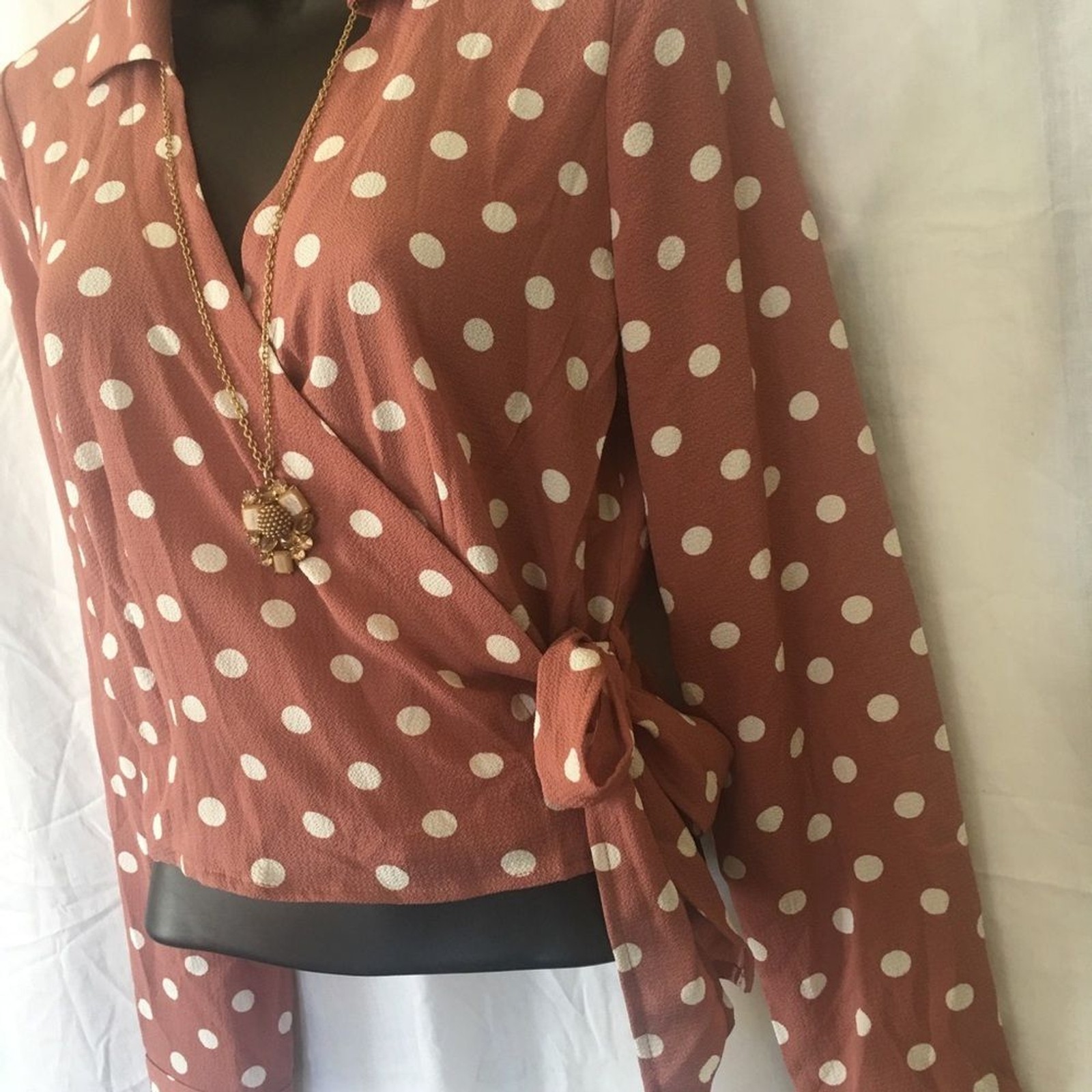 Pink pocket dot top