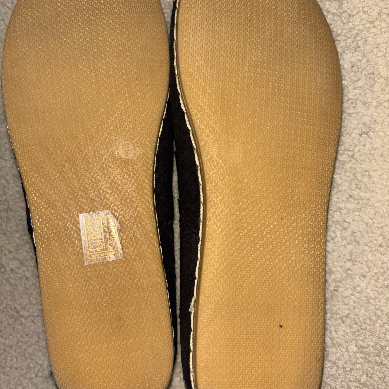 Charix Wild Black Embossed Leather Slip On Flats Women Size 39 US 8.75