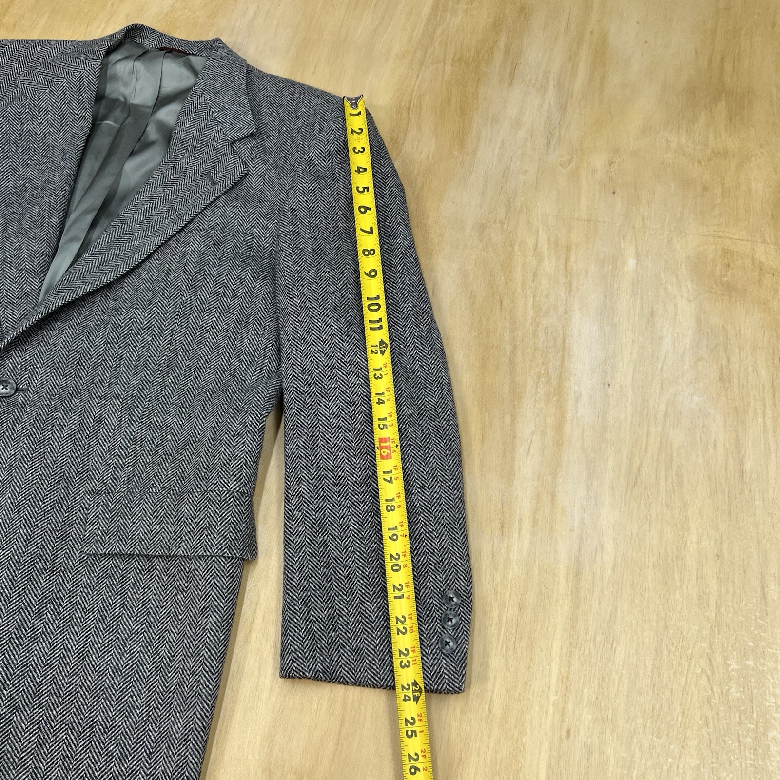 VTG Hart Schaffner Marx Tweed Blazer Sport Coat Mens 40R Wool Herringbone Gray