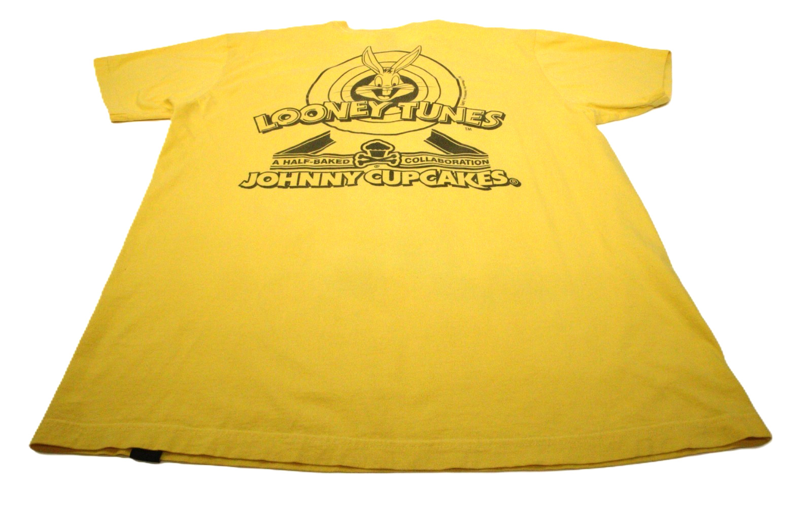 Johnny Cupcakes Looney Tunes Bugs Bunny Yellow T-Shirt XL 100% Cotton T0332