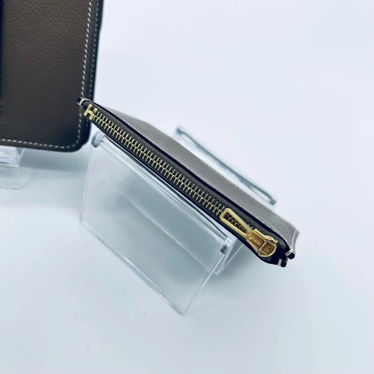 HERMES Roulis Slim B-stamp 2023 Compact Wallet Etoupe Leather