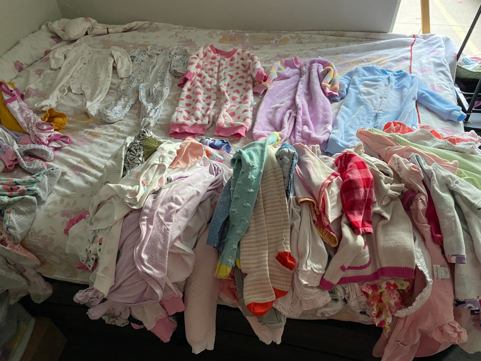 Mystery Bundle Box Sale, Clothes/Shoes/Accessories/Bedding/Beauty, Women/Men/Kid
