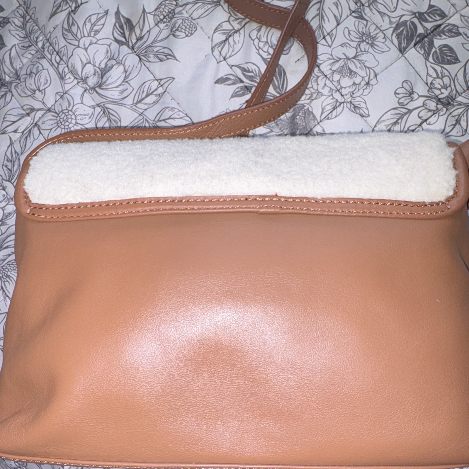 Talbots Tan & White Shoulder Bag, Buckle/Magnetic Closure, Plaid Lined, Pockets