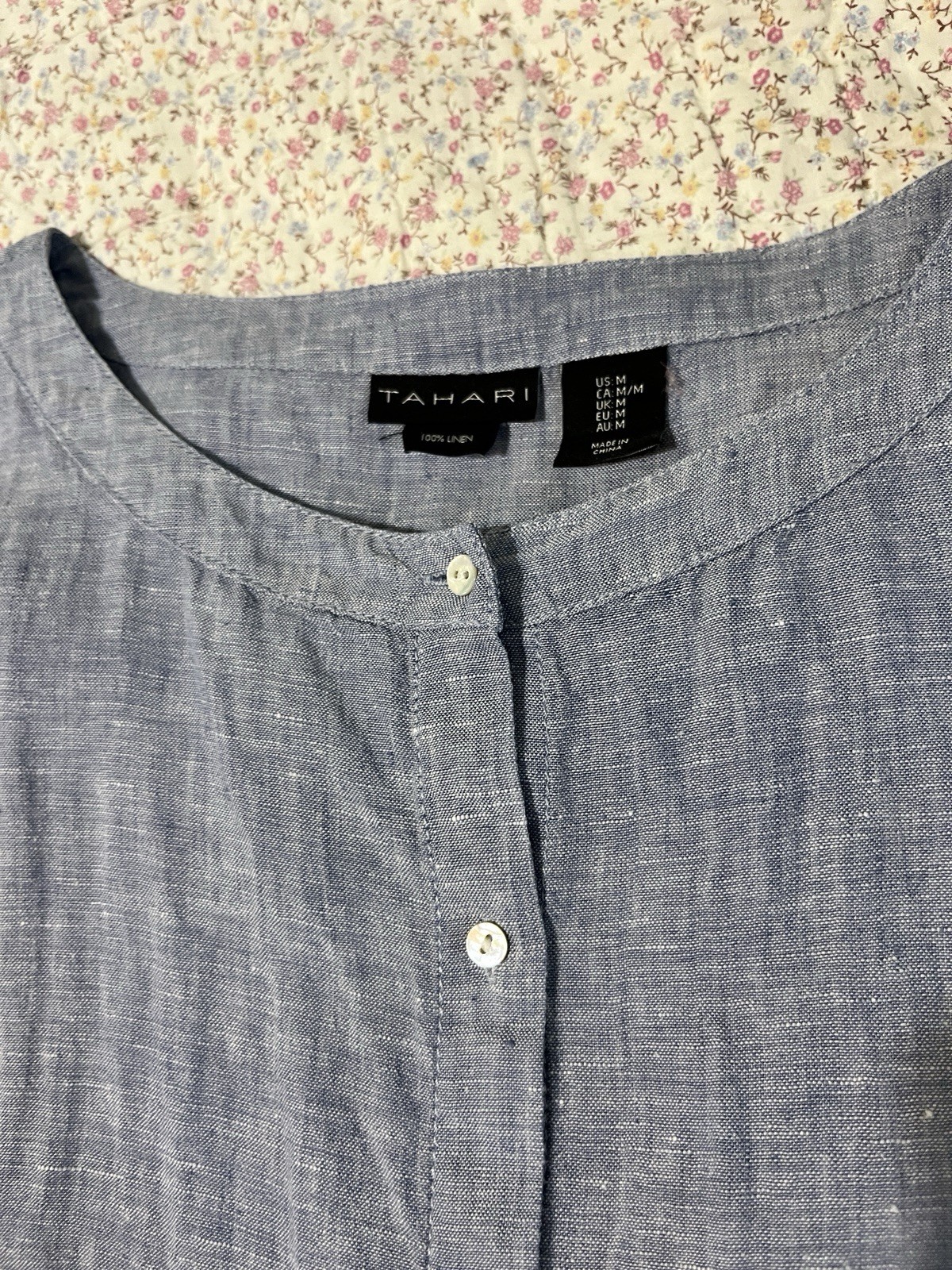 Tahari blue 100% linen button-up short sleeve blouse, relaxed, boxy size M