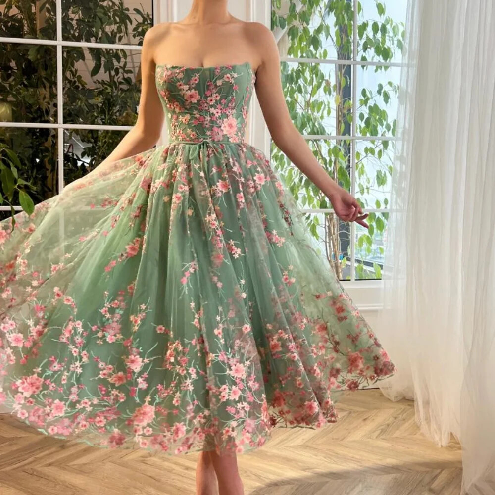Elegant Green Floral Embroidered Strapless Sleeveless Evening Gown Wedding Dress
