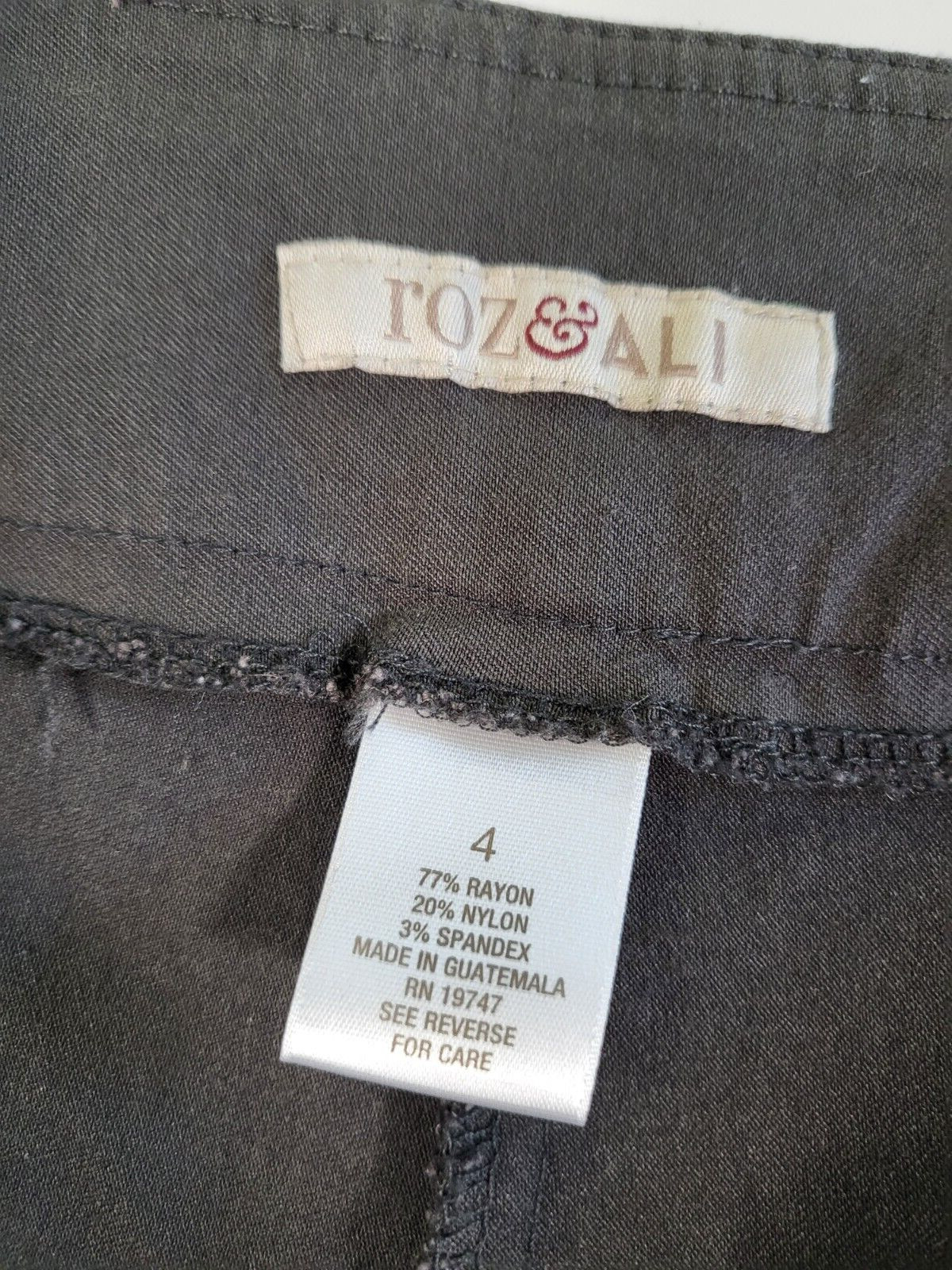 Roz & Ali Womens Pants Pull On Size 4 Stretch W/ Tummy Panel Gray (No Pockets)