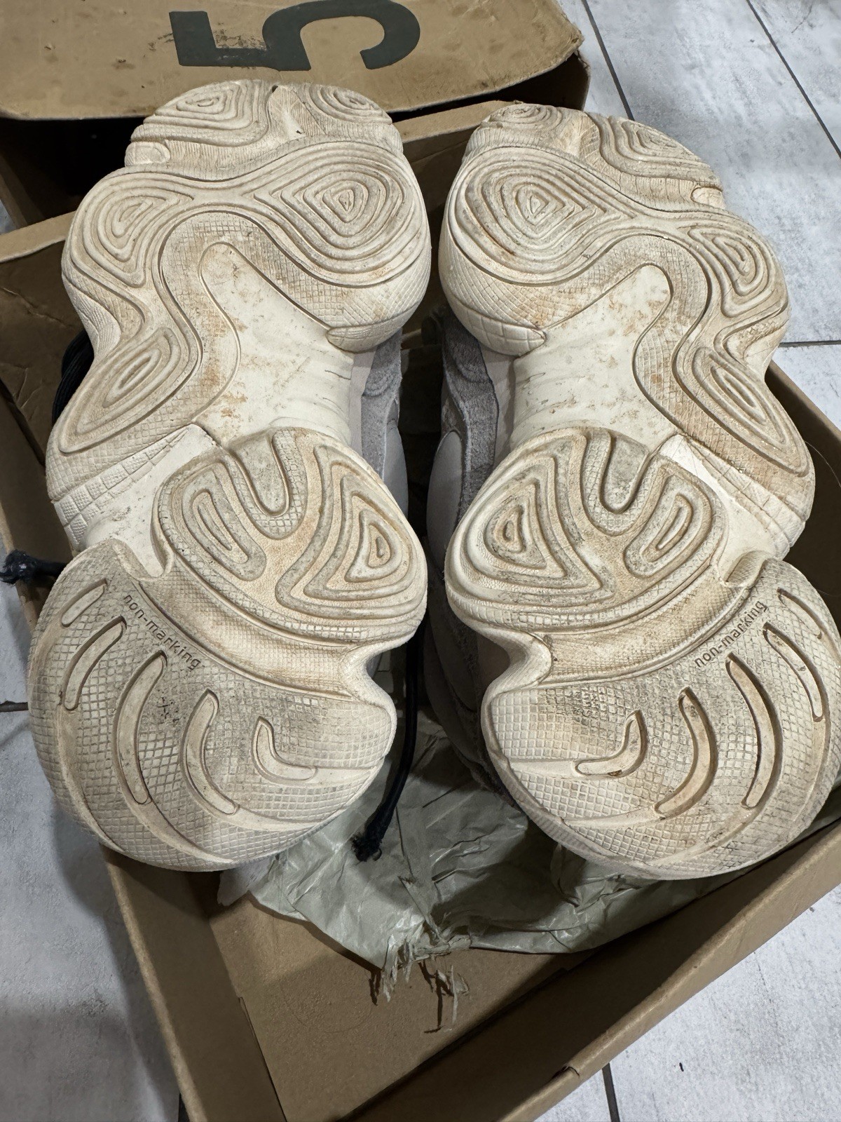 Adidas Yeezy 500 High Mist Stone Size US 9.5