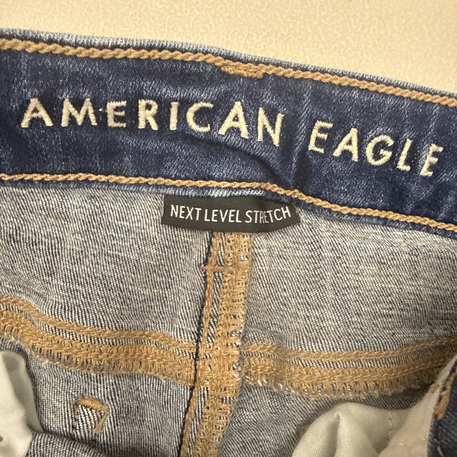American Eagle Next Level Stretch Women’s Low Rise Jeggings Size 0 Distressed