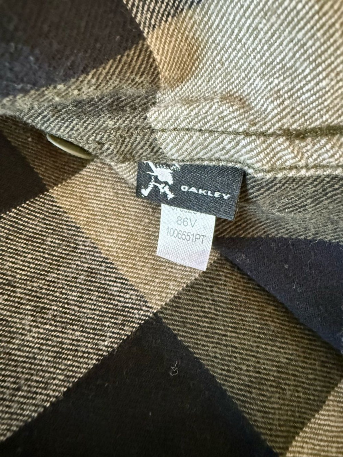 Oakley Buffalo Plaid Flannel Shirt Men’s XL Black Gray Green Button Front