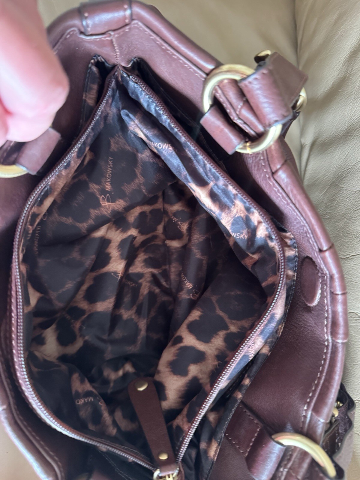 B Makowsky Soft Buttery Brown Leather Handbag Gold Hardware