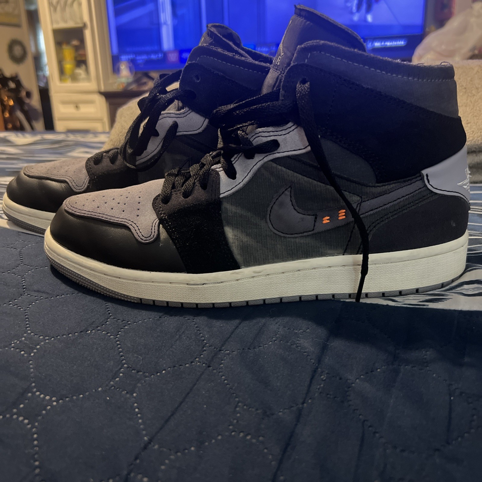 0680) Nike Air Jordan 1 Mid SE Craft “Inside Out” BLACK/GREY DM9652-001 Size 9.5