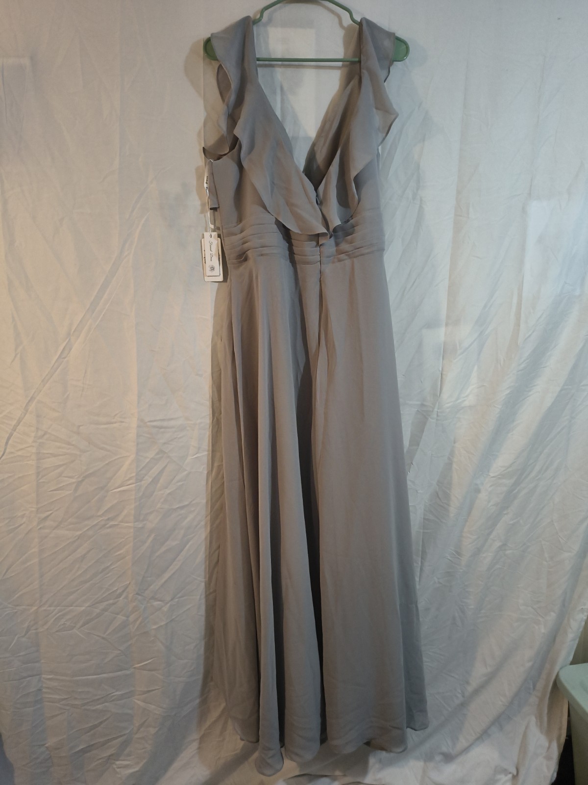 Gray Chiffon V-Neck Ruffle Lined Long Chiffon Jumpsuit Sleeveless Zip Formal 22W