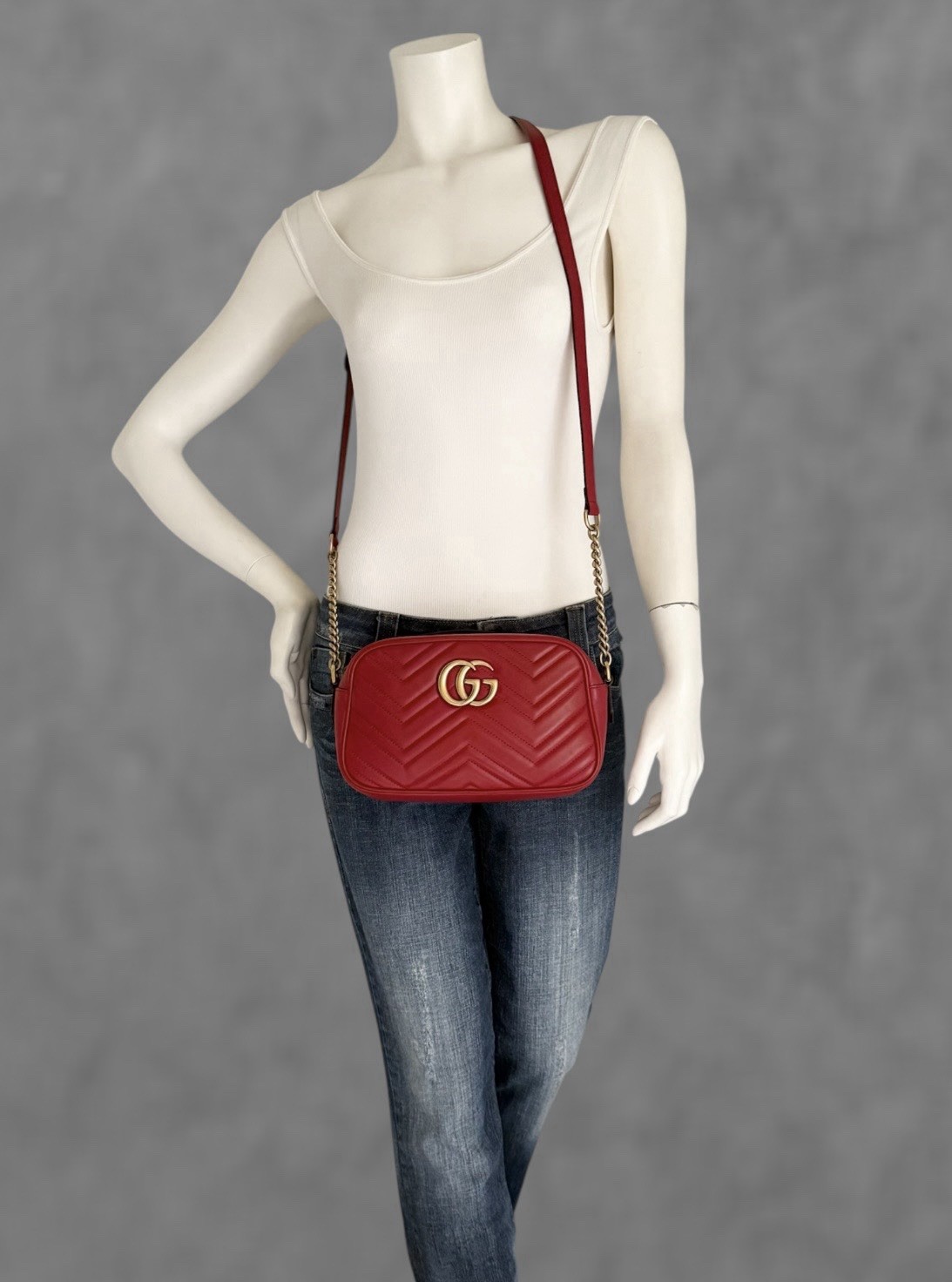 GUCCI GG Marmont Matelasse Red Leather Small Camera Shoulder Crossbody Bag