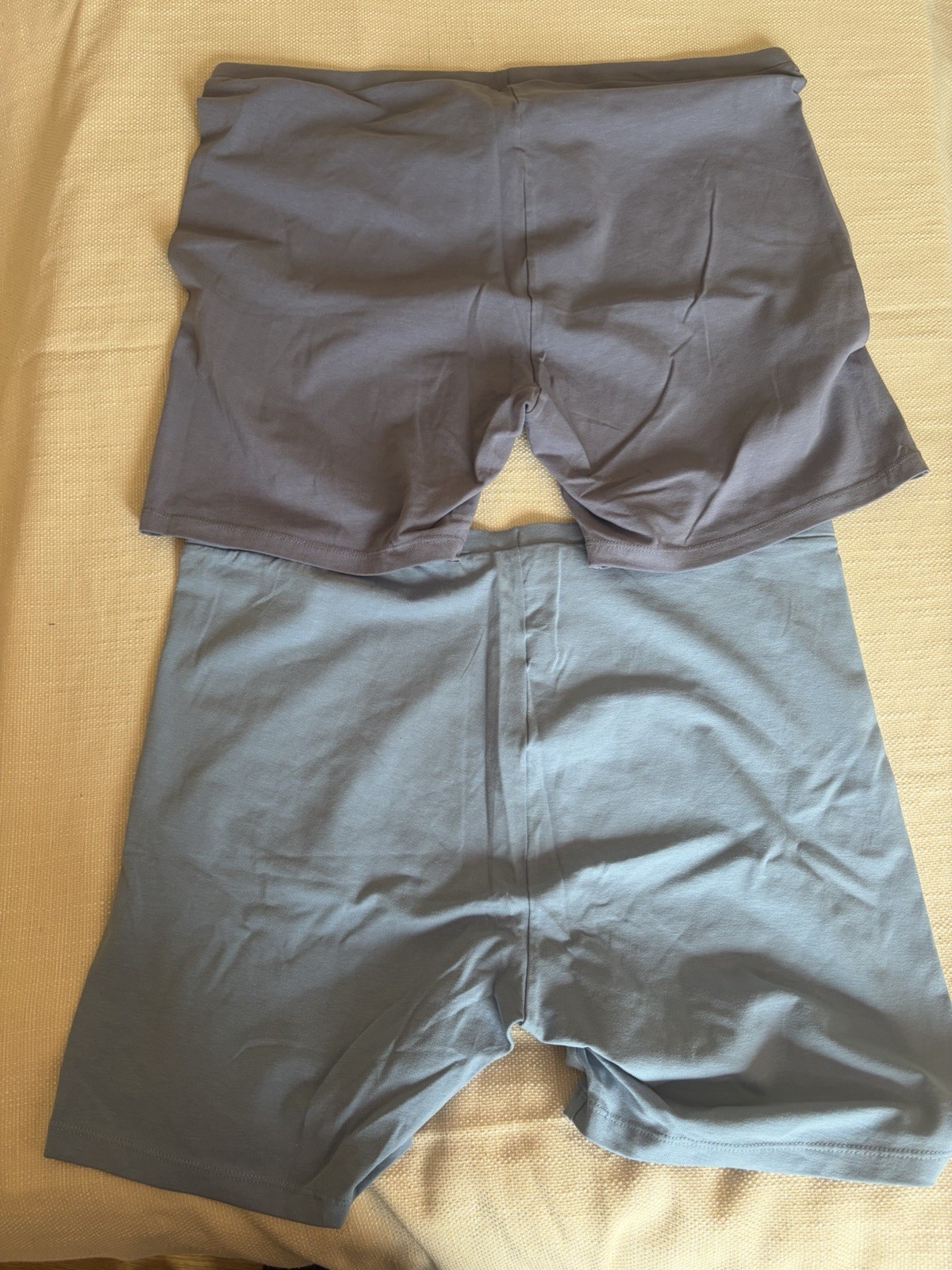 2 X Pairs Of Leggings Shorts Size XL (913)