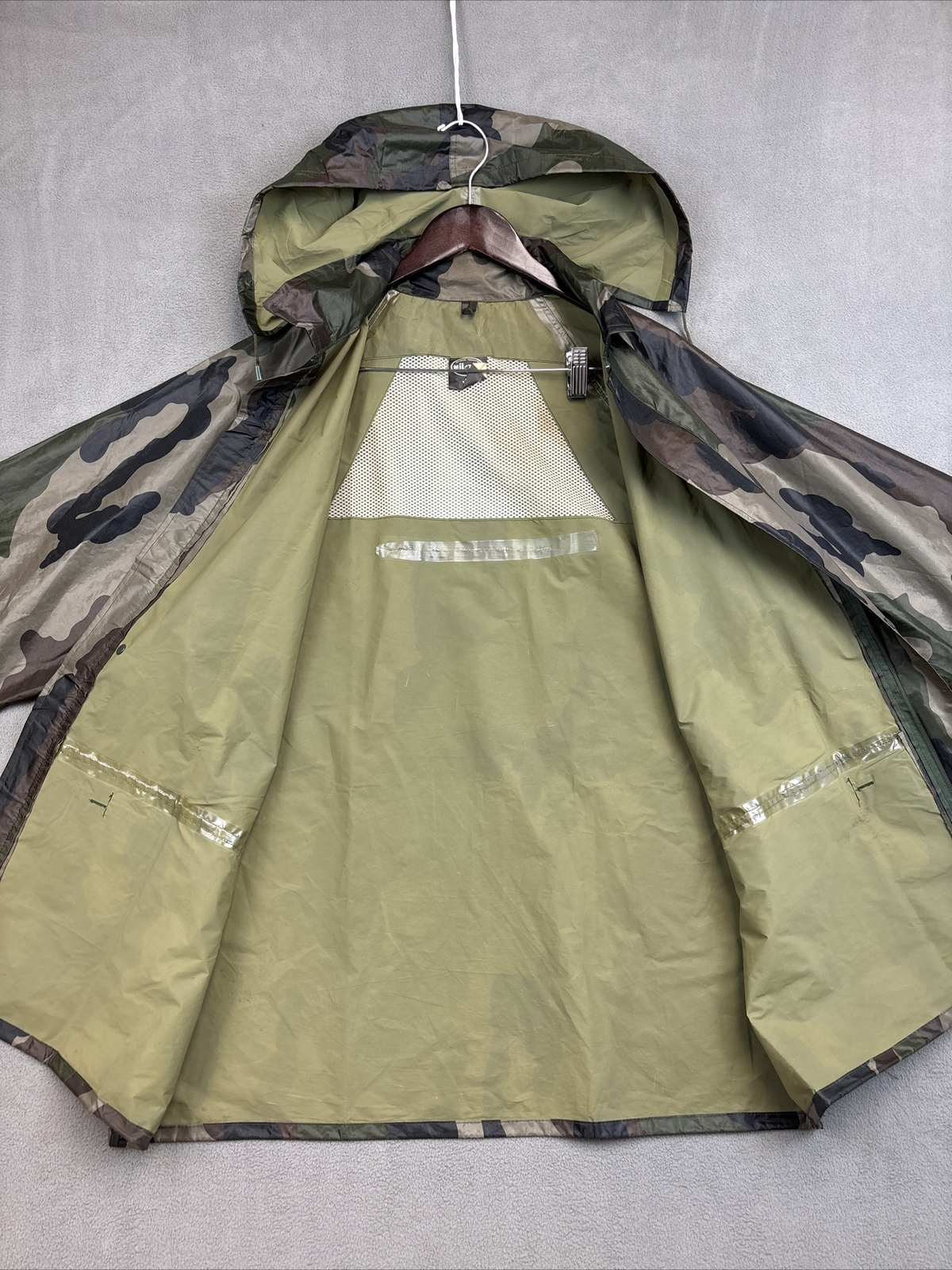 Mil-Tec by Sturm Men’s XL Frog Camo Green Rain Hunting Jacket Removable Hood