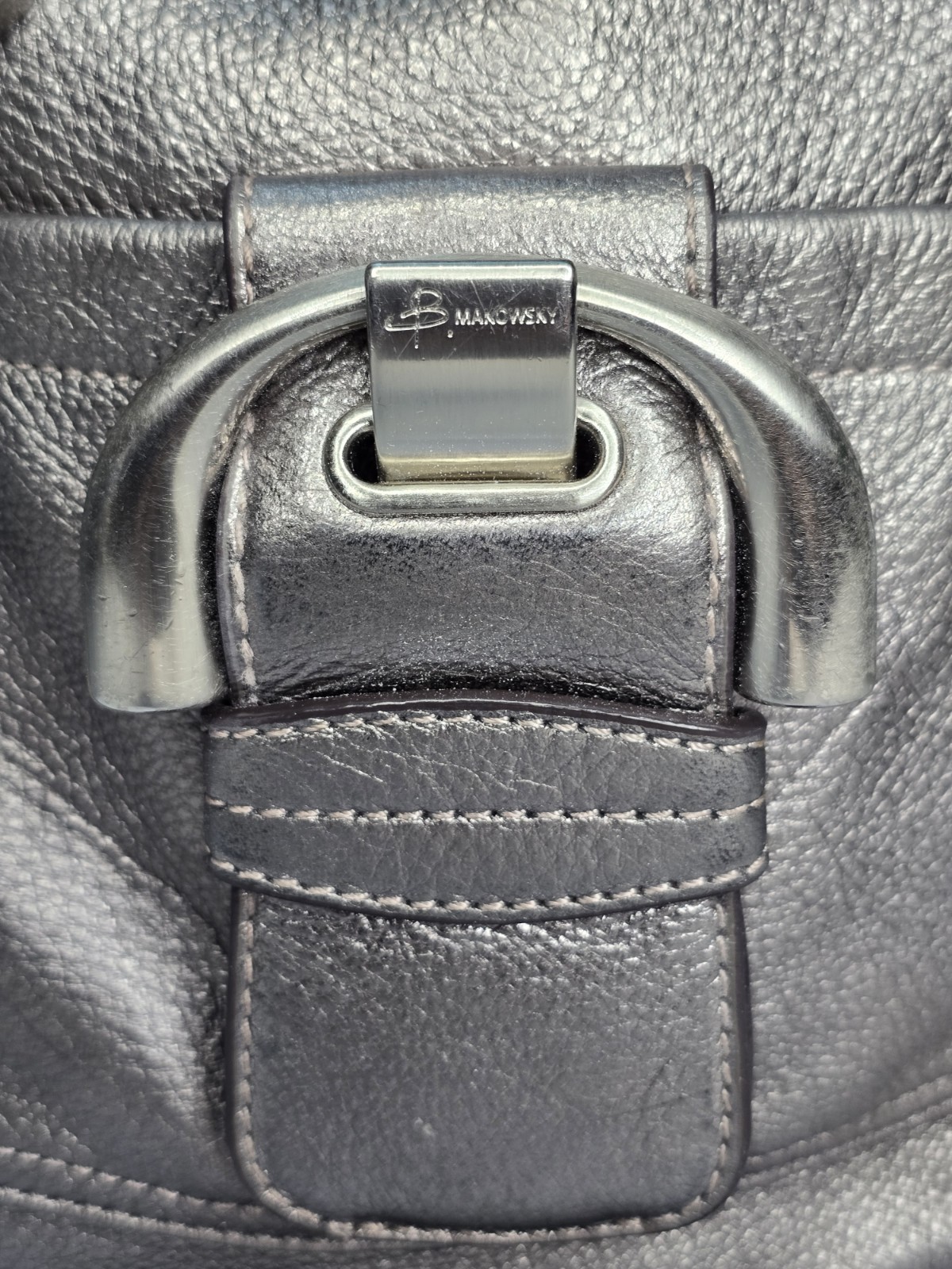 B. Makowsky Silver Pebbled Shoulder/Crossbody Bag Detachable Strap Charm Hobo