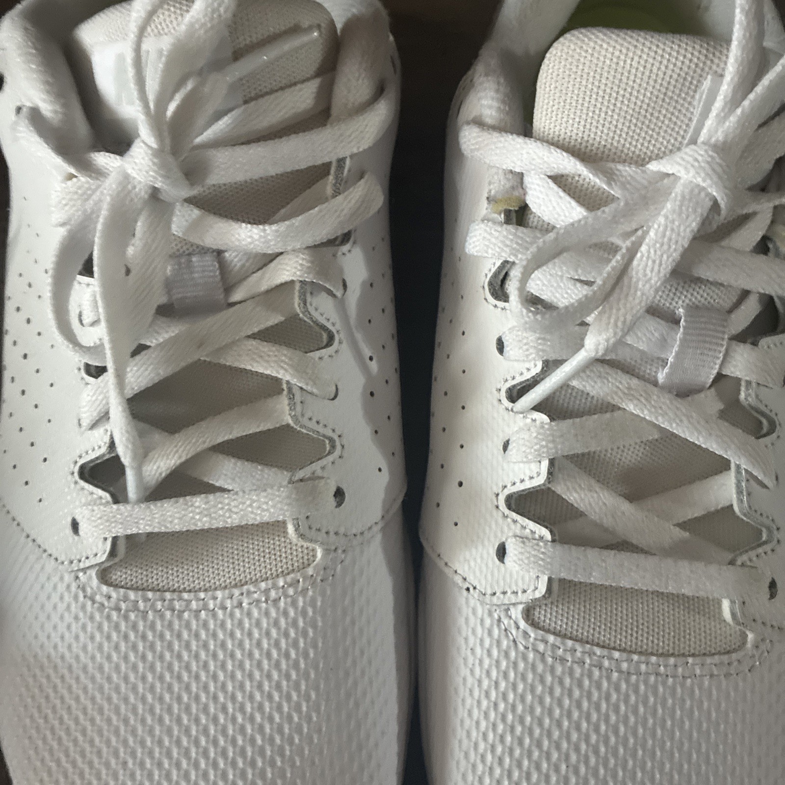 Nike Sideline IV Cheerleading Shoes White Pure Platinum Wome Size 7 11943790-100