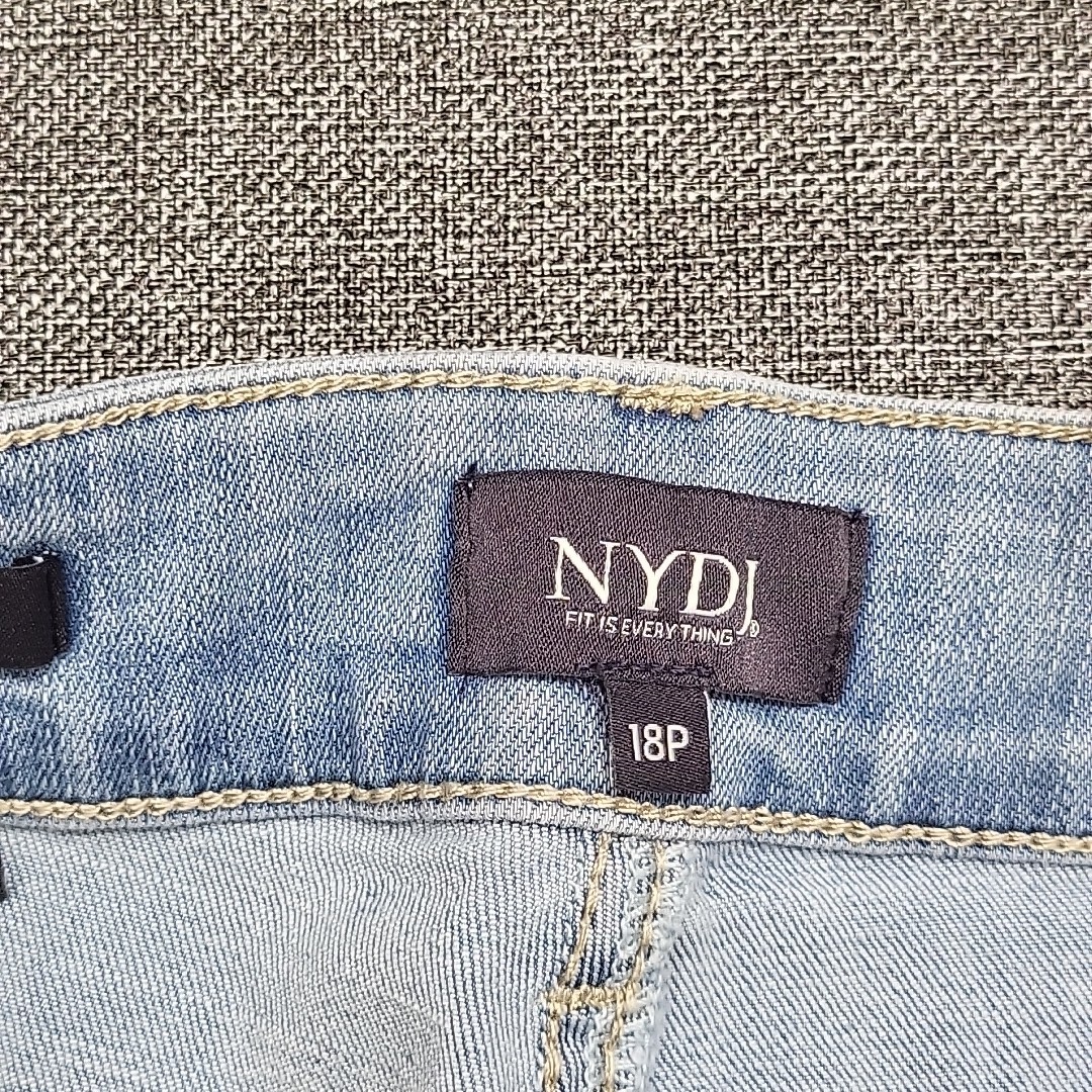 NYDJ Womens Lift Tuck Button Zip Fly Ella Shorts Pockets Poetry Petites Size 18P