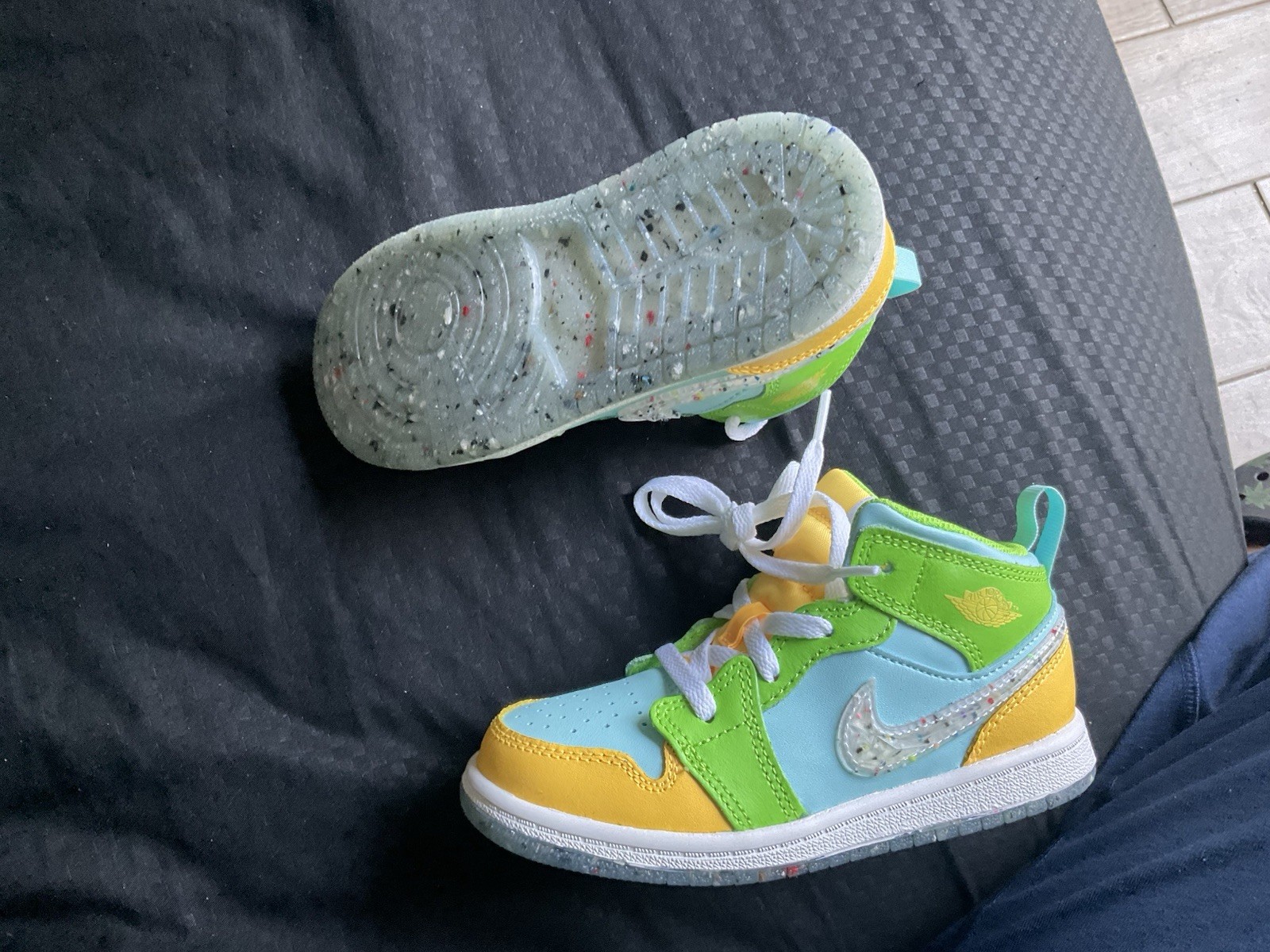 jordan 1 mid se Td glacier ice/white citron