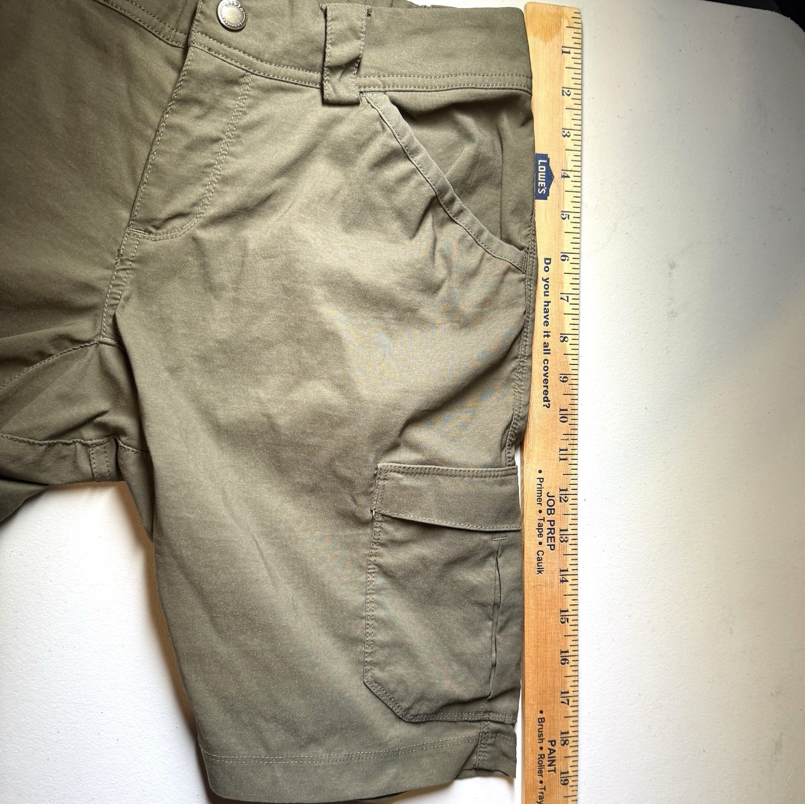 Duluth Trading Co. Women’s Cargo Shorts 4/28 Green 10″ Inseam Nylon Stretch