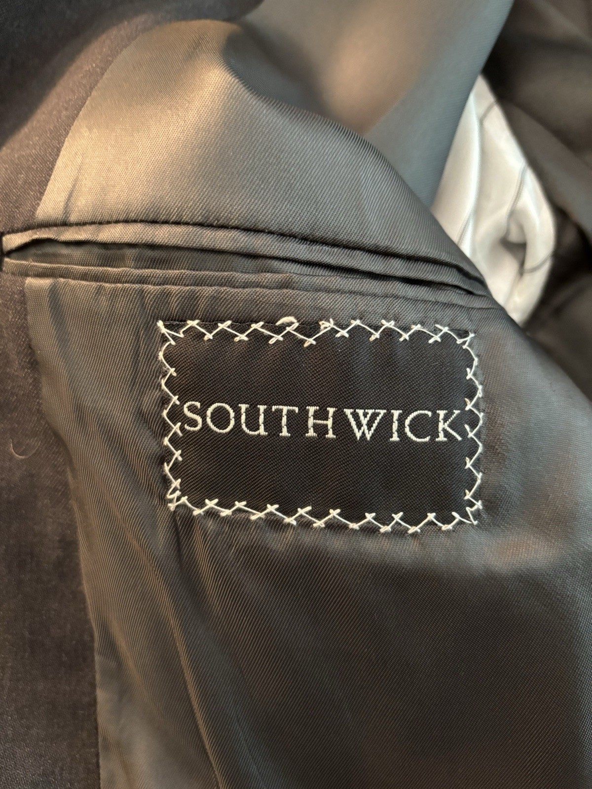 Southwick 48R 3-ROLL-2 100% Wool 2-piece Suit SOLID GRAY 40×29.5 Made in USA EUC