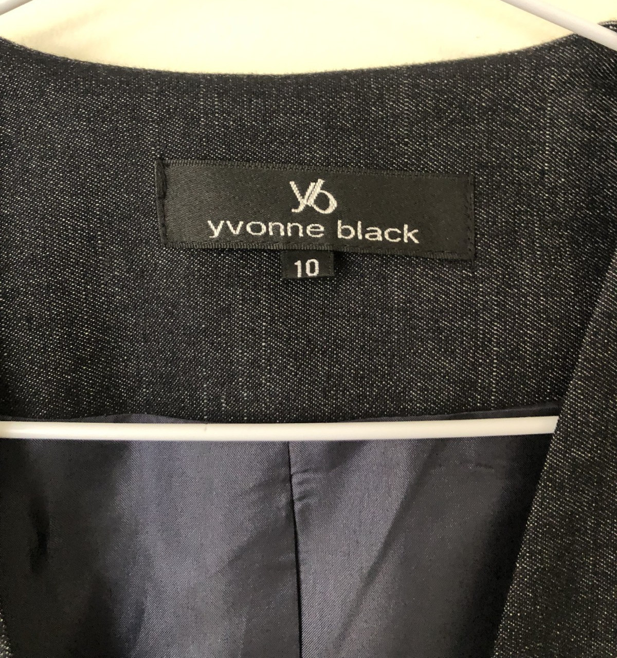 YVONNE BLACK Fully Lined Black Denim Look 2-in-1 Jacket – Size 10