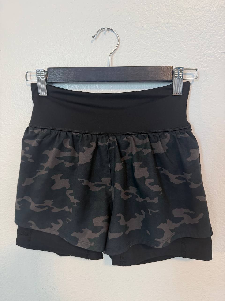 SPANX by Sara Blakely XS/TP Camo 2-in-1 Athletic Running Shorts