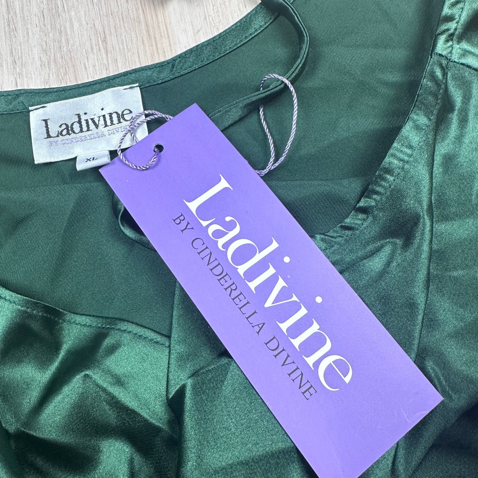 NWT Ladivine by Cinderella Divine Emerald Slim Fit Satin Elegant Midi Dress XL