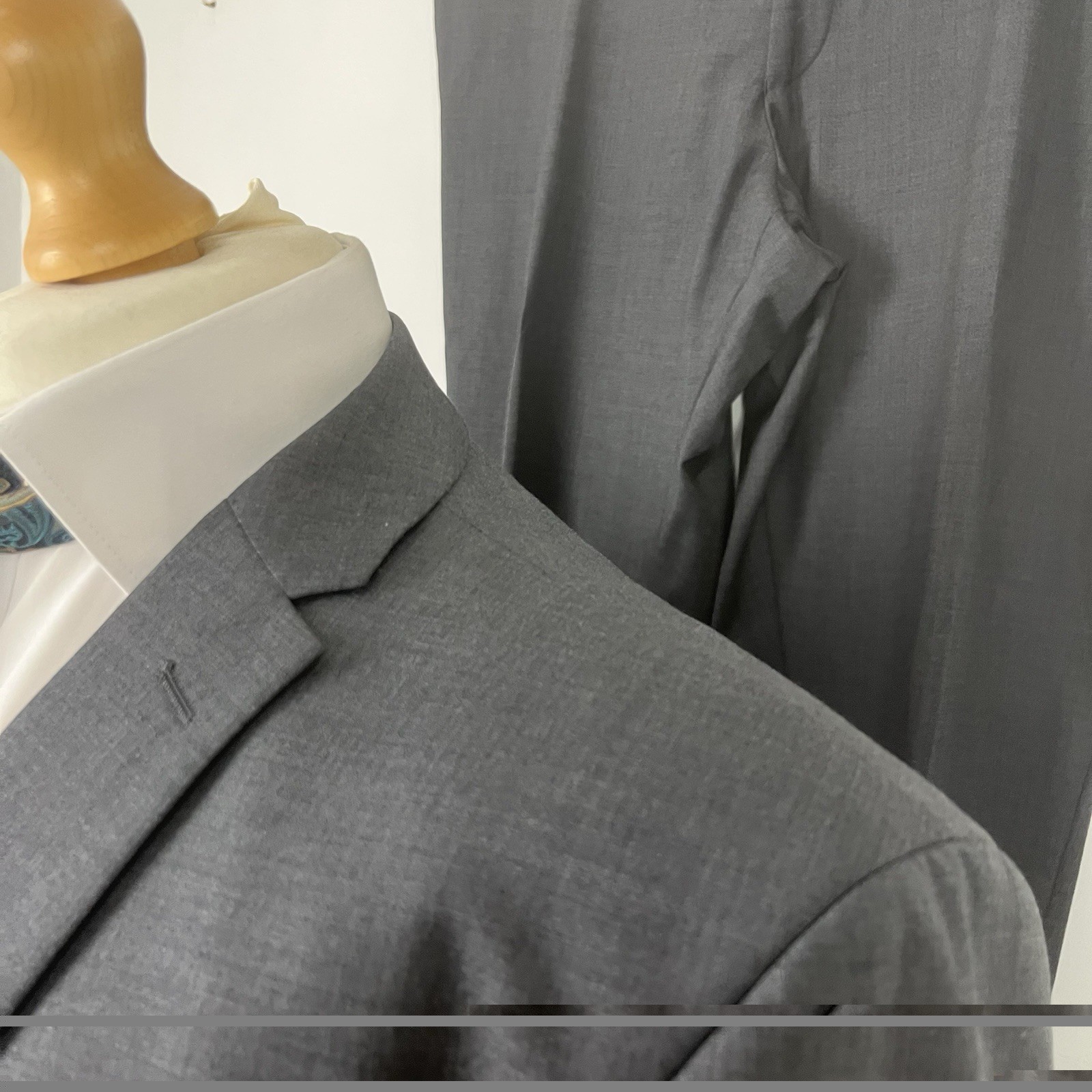 Ted Baker 3 Piece Suit Men’s Dark Grey 50S Jacket 44W 29L Trousers Slim Fit