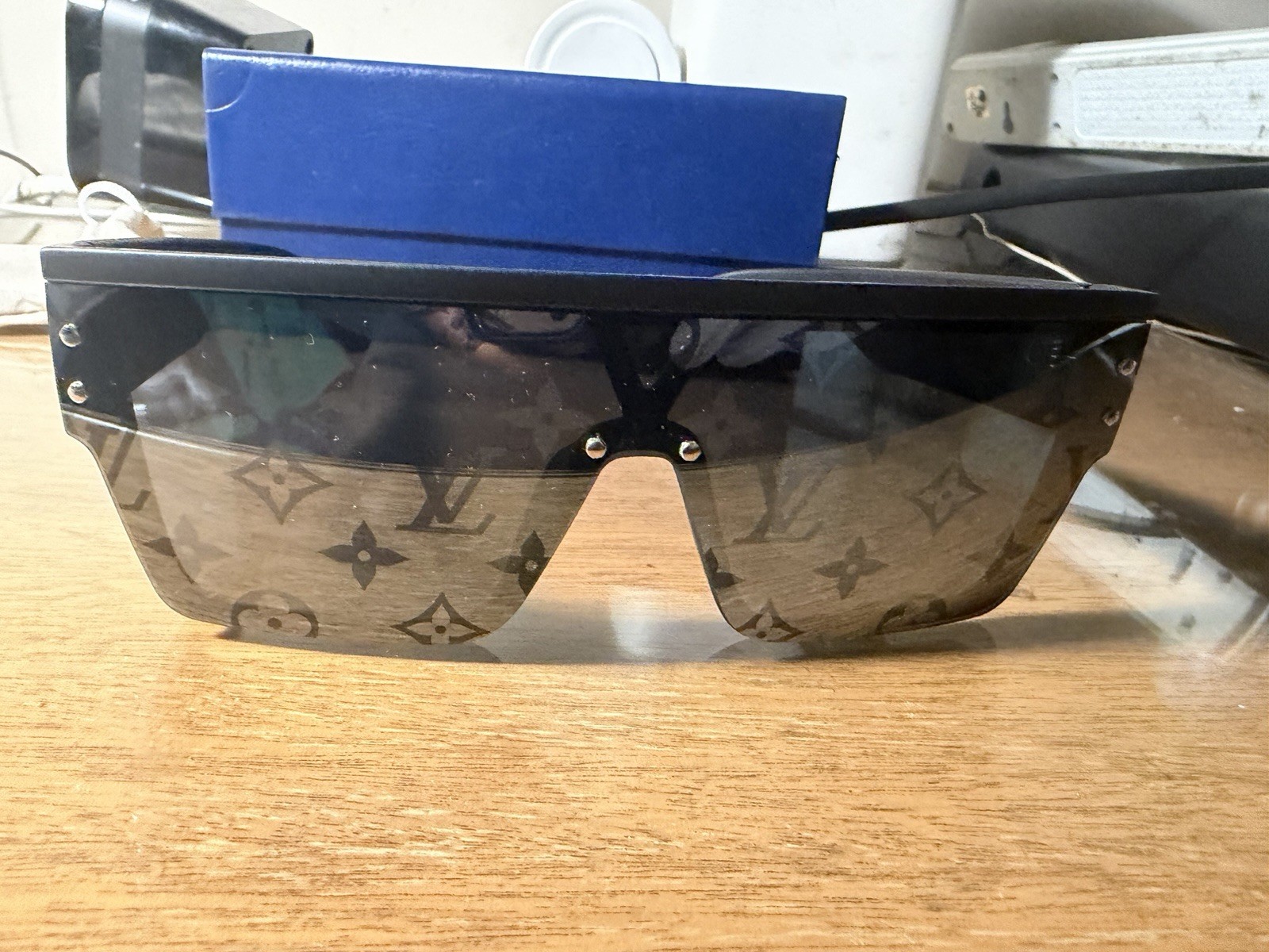 Louis Vuitton Z1569E Oversized Shield Monogram Sunglasses Black/Brown UV400