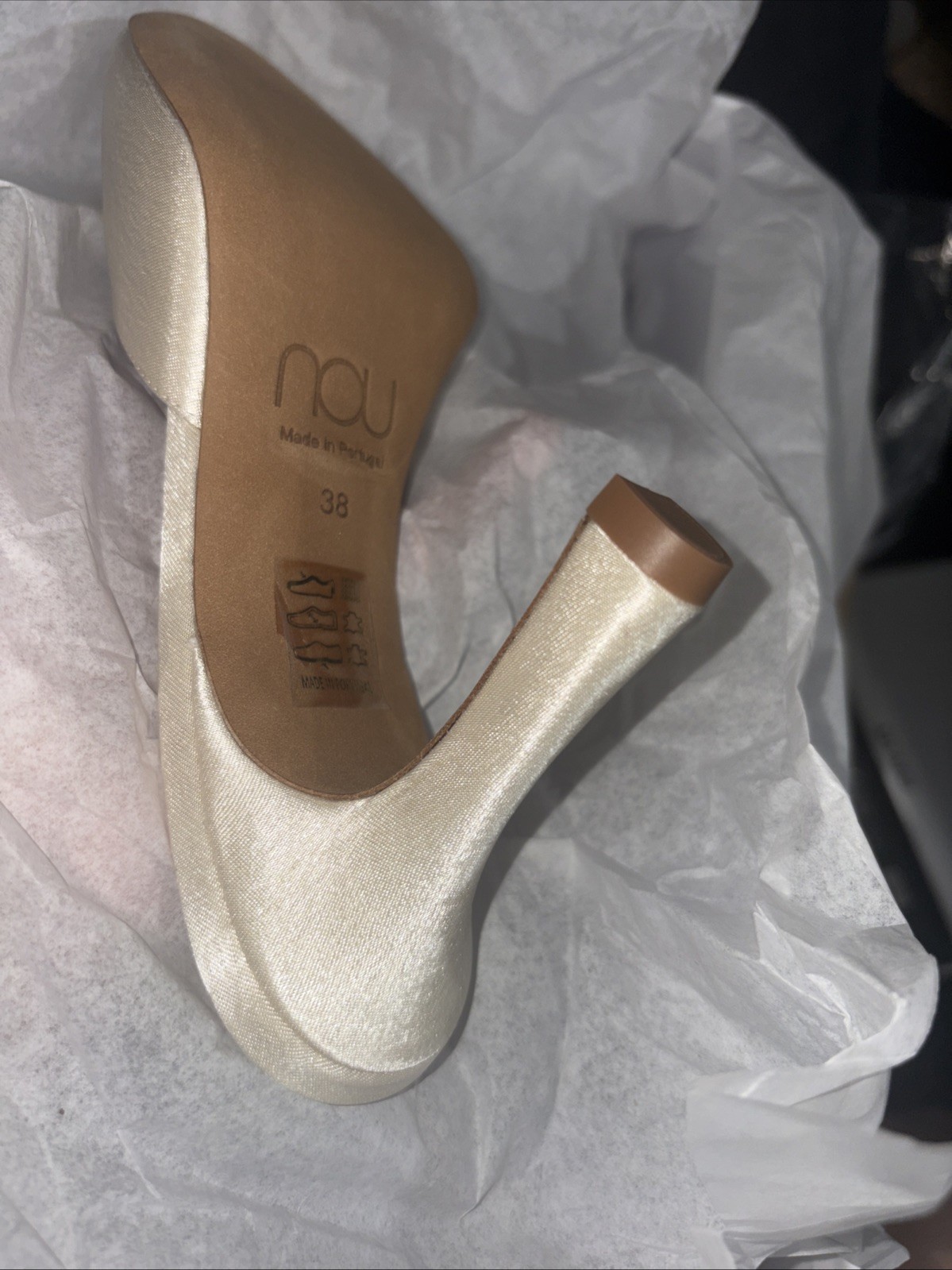 Nou The Mule Ivory Satin – Platinum Gem Size 38