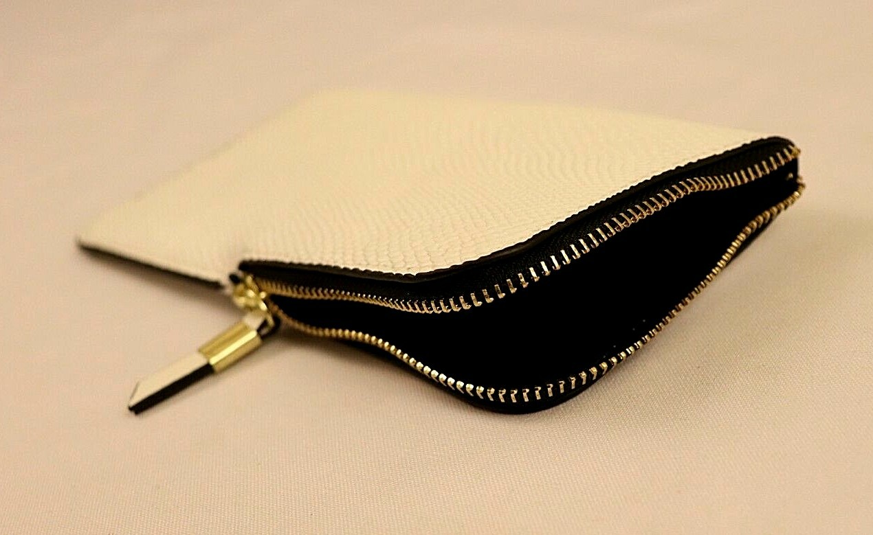 Quay Australia Sunglasses Case Limited Edition White Faux Snakeskin Zipper