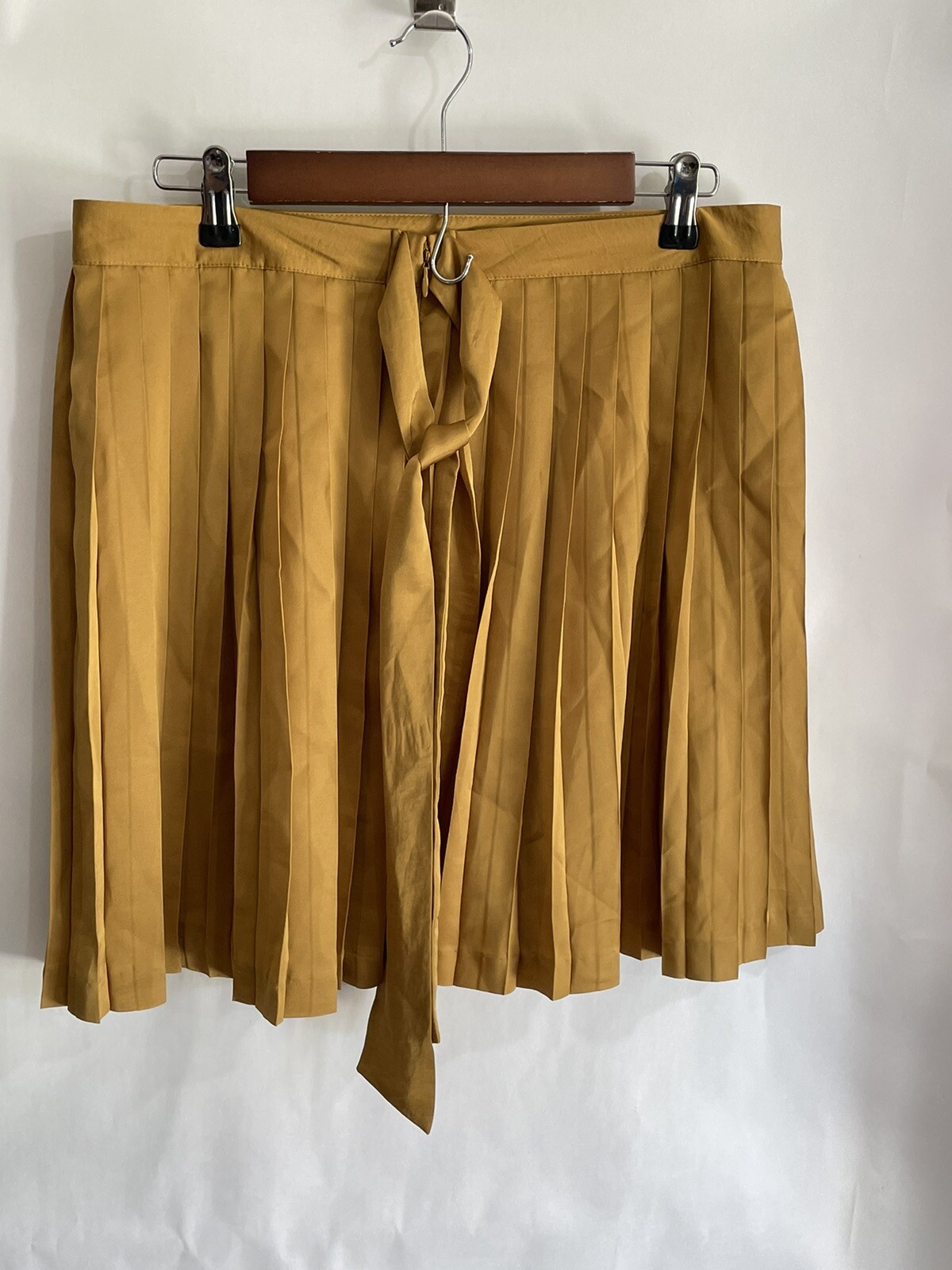 Gep Pleated Mustard Yellow Gold With Bow Shimmer Skirt Size 10 Lined 100% Polyes