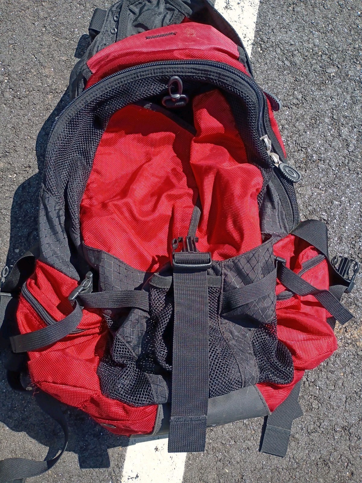 Oakley Kitchen Sink Backpack Rare Red Black Factory Pilot Good Condition*Read