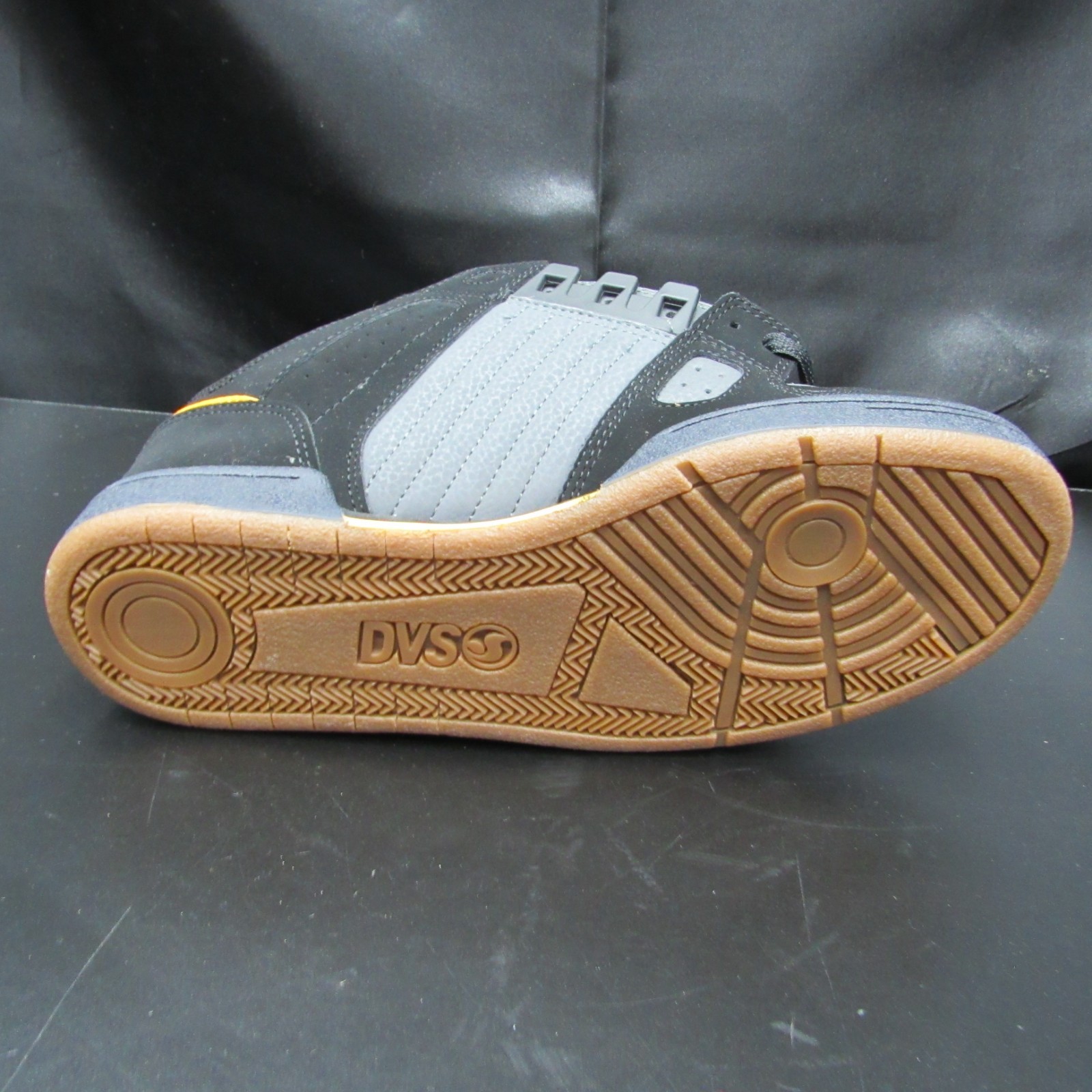 DVS Skateboard Shoes Celsius Black/Orange/Blue SIZE 9