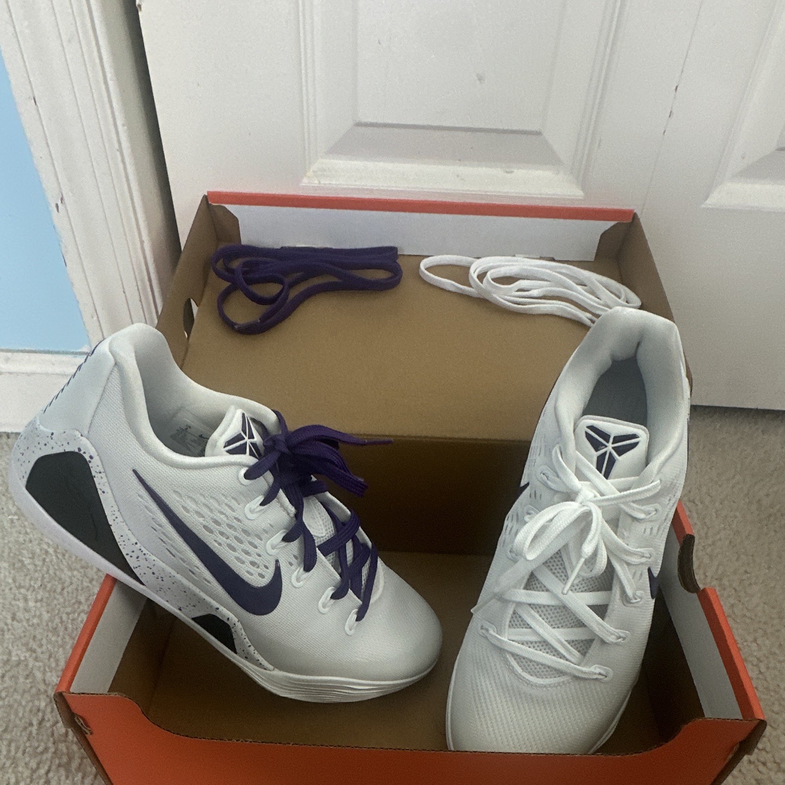 Kobe 9 Elite EM Protro White/Purple Size 8