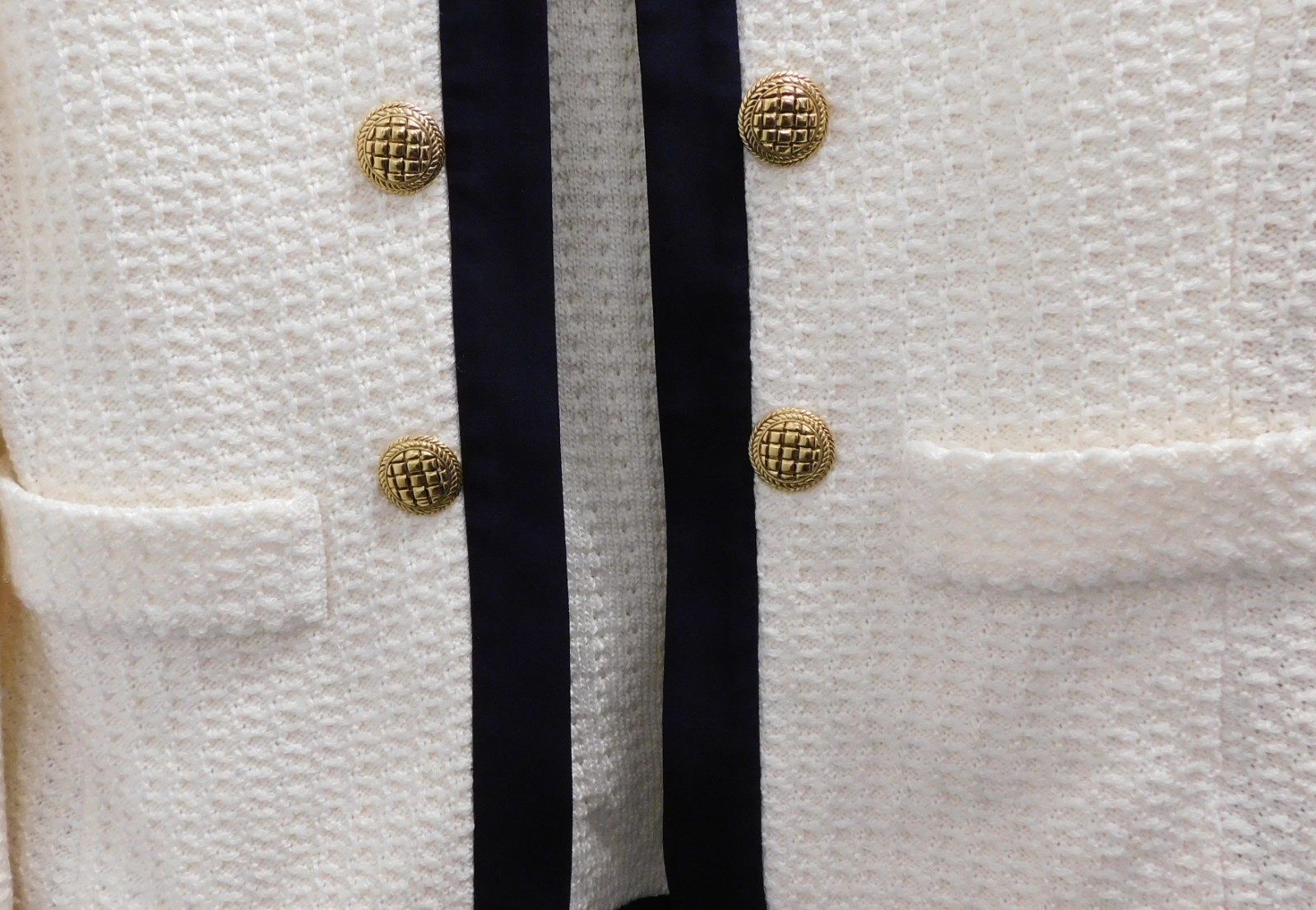 St. John Waffle Knit Jacket Ivory Textured Black Trim Sweater Blazer 2
