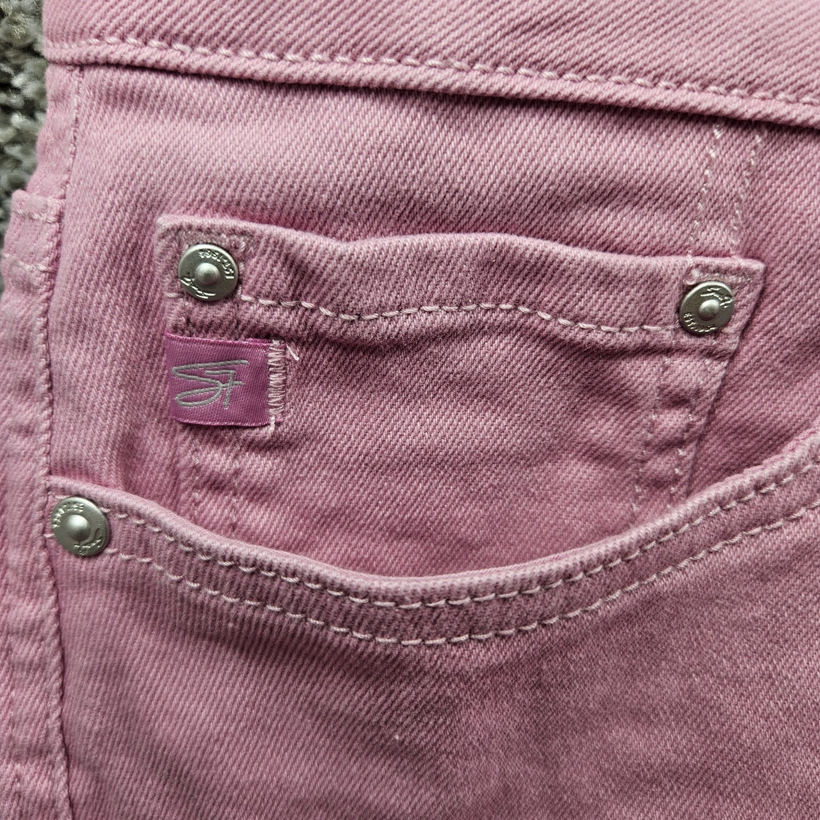 Seven7 Shorts Women’s Size 12 Fray Hem High Rise Denim Pastel Lavendar Zip