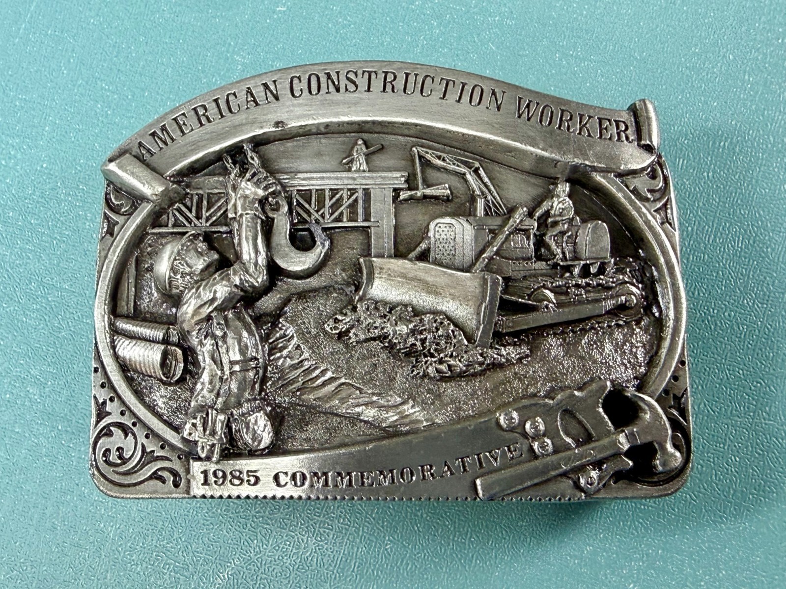 American Construction Worker 1985 Commemorative Belt Buckle by Arroyo Grande