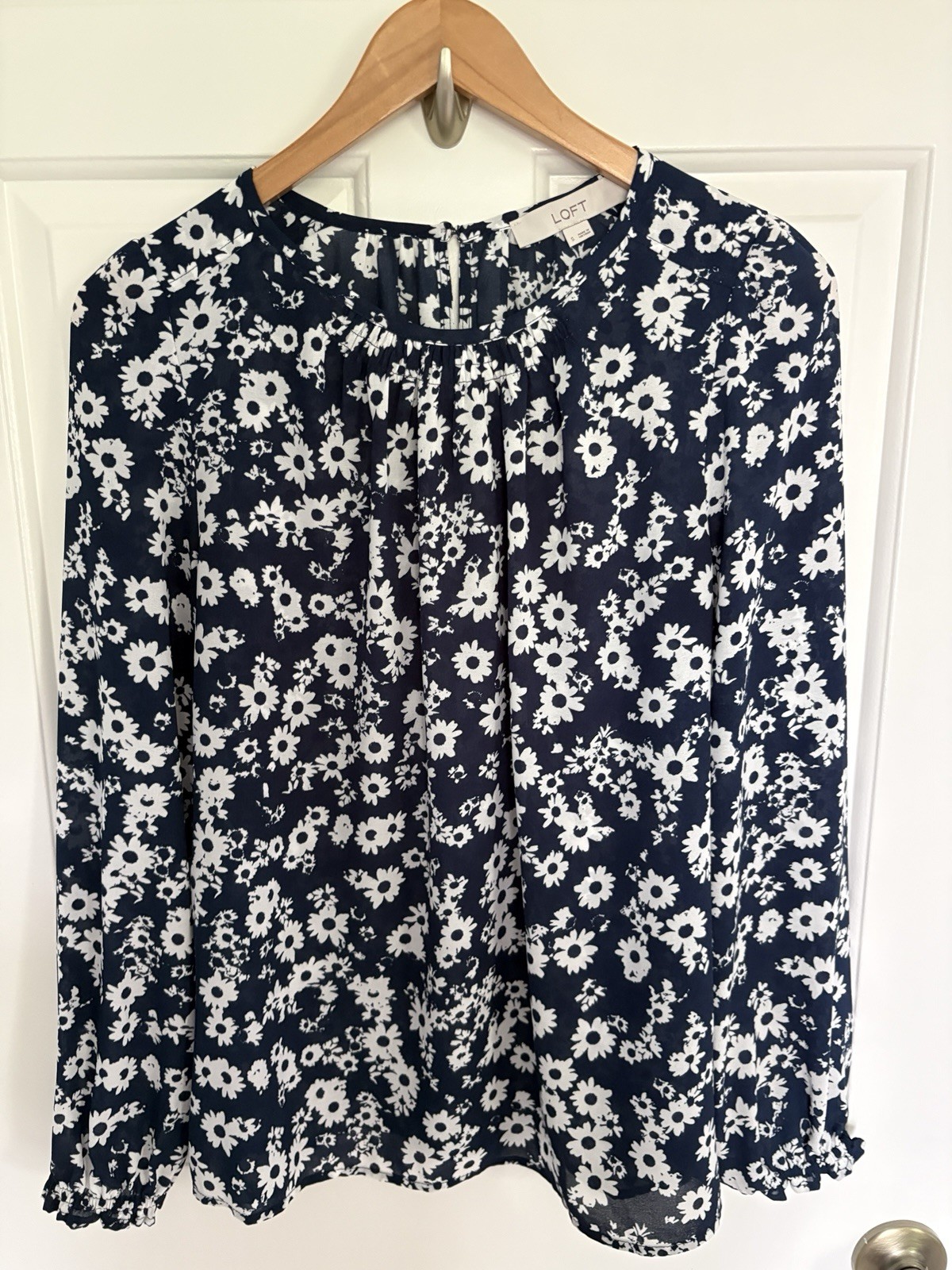 LOFT Small Navy and White Floral Long-Sleeve Blouse