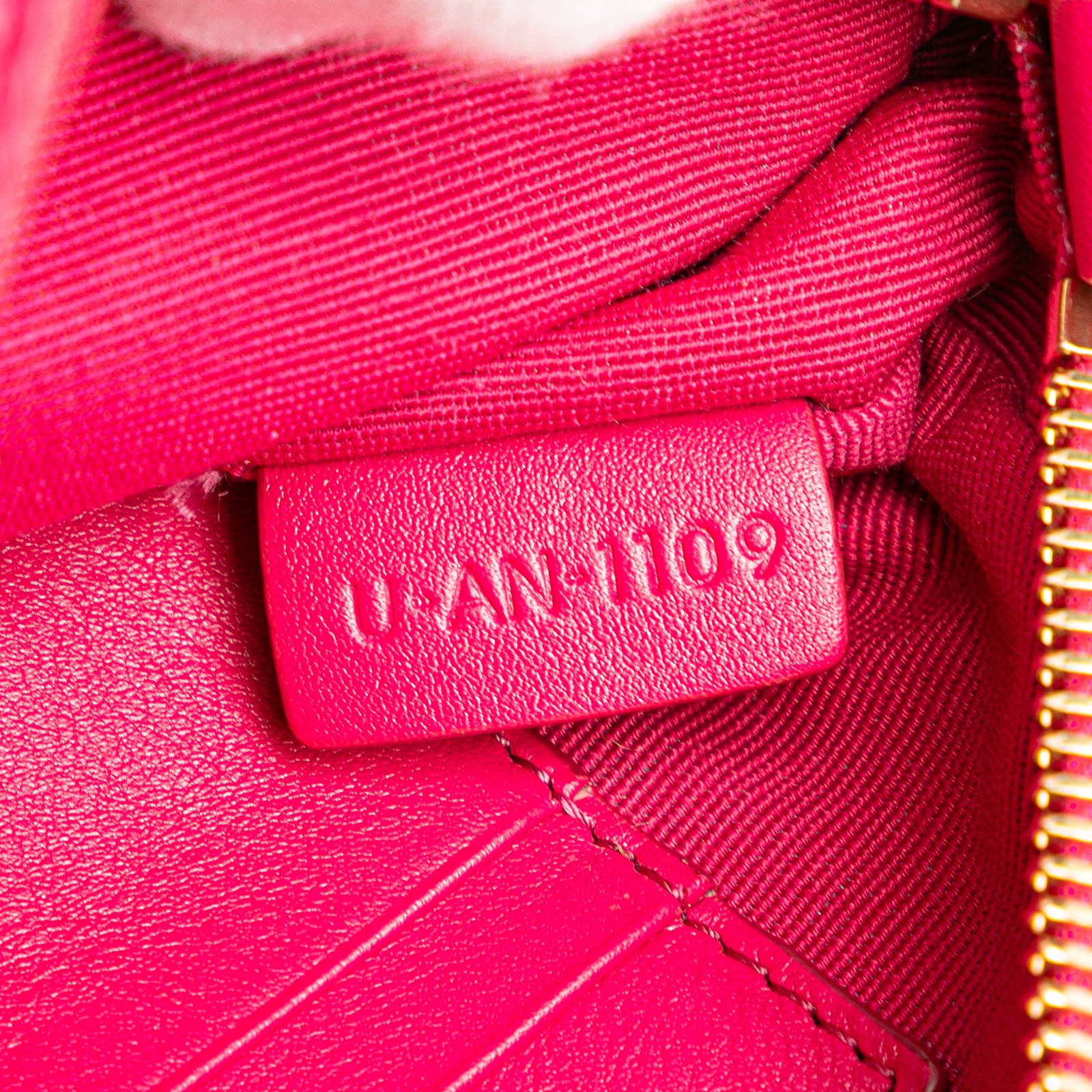 Authenticated Celine Quilted skin C Charm Crossbody Pink Dark Calf Leather Bag