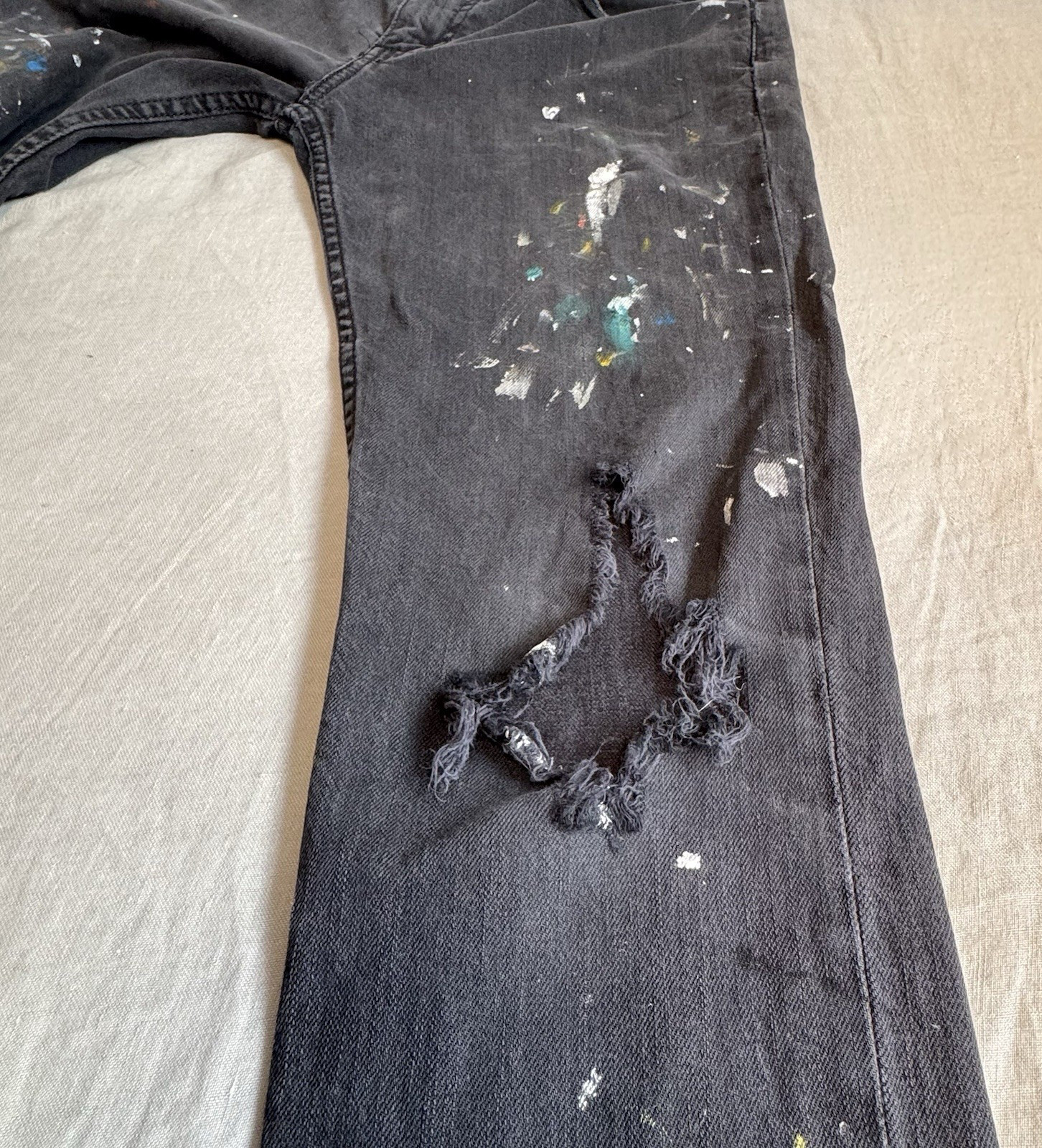 Levi’s 511 Men 30×30 Jeans Black Distressed Paint Splatter Stains Artful Denim