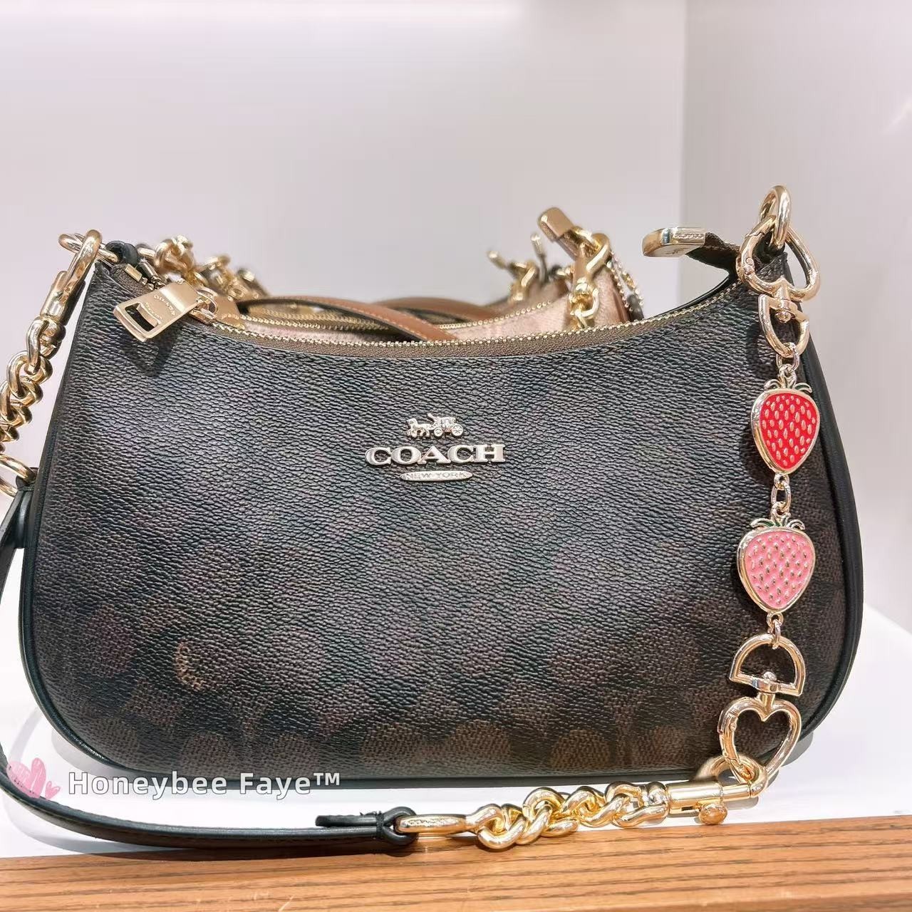 NWT COACH CV933 Teri Shoulder Bag In Signature Canvas Gold/Walnut/Black 🔥🔥