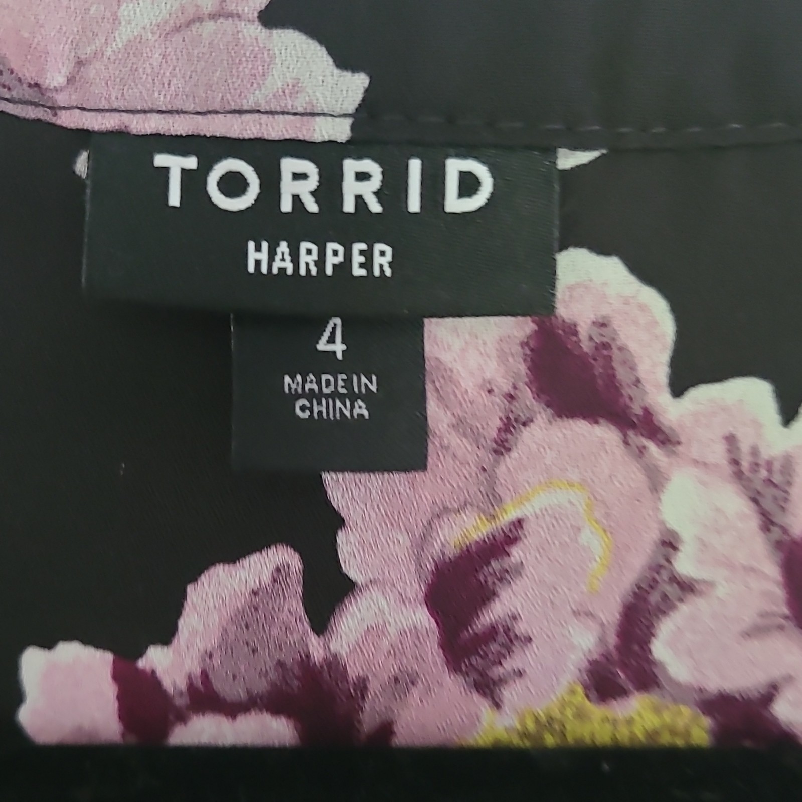 Torrid Womens Plus Blouse 4 Black/Purple Floral Sheer Chiffon 3/4 Sleeve V-Neck