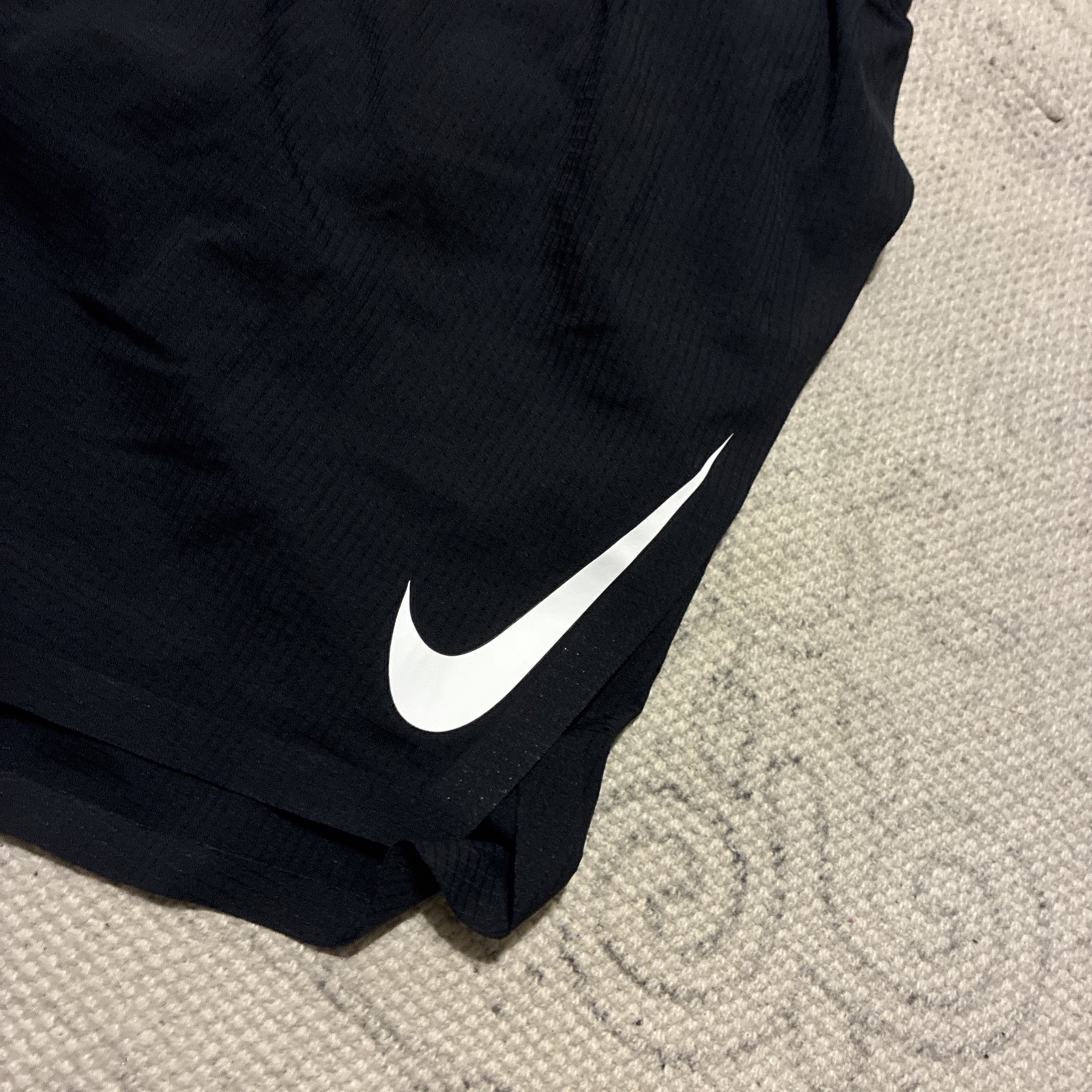 NIKE AeroSwift 2′ Shorts Medium Mens Black White Lined Drifit ADV Running Racing