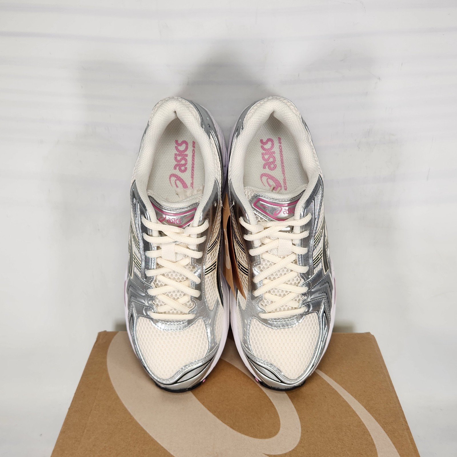 8.5 MEN / 10 WOM – ASICS Gel-Kayano 14 – Cream / Sweet Pink