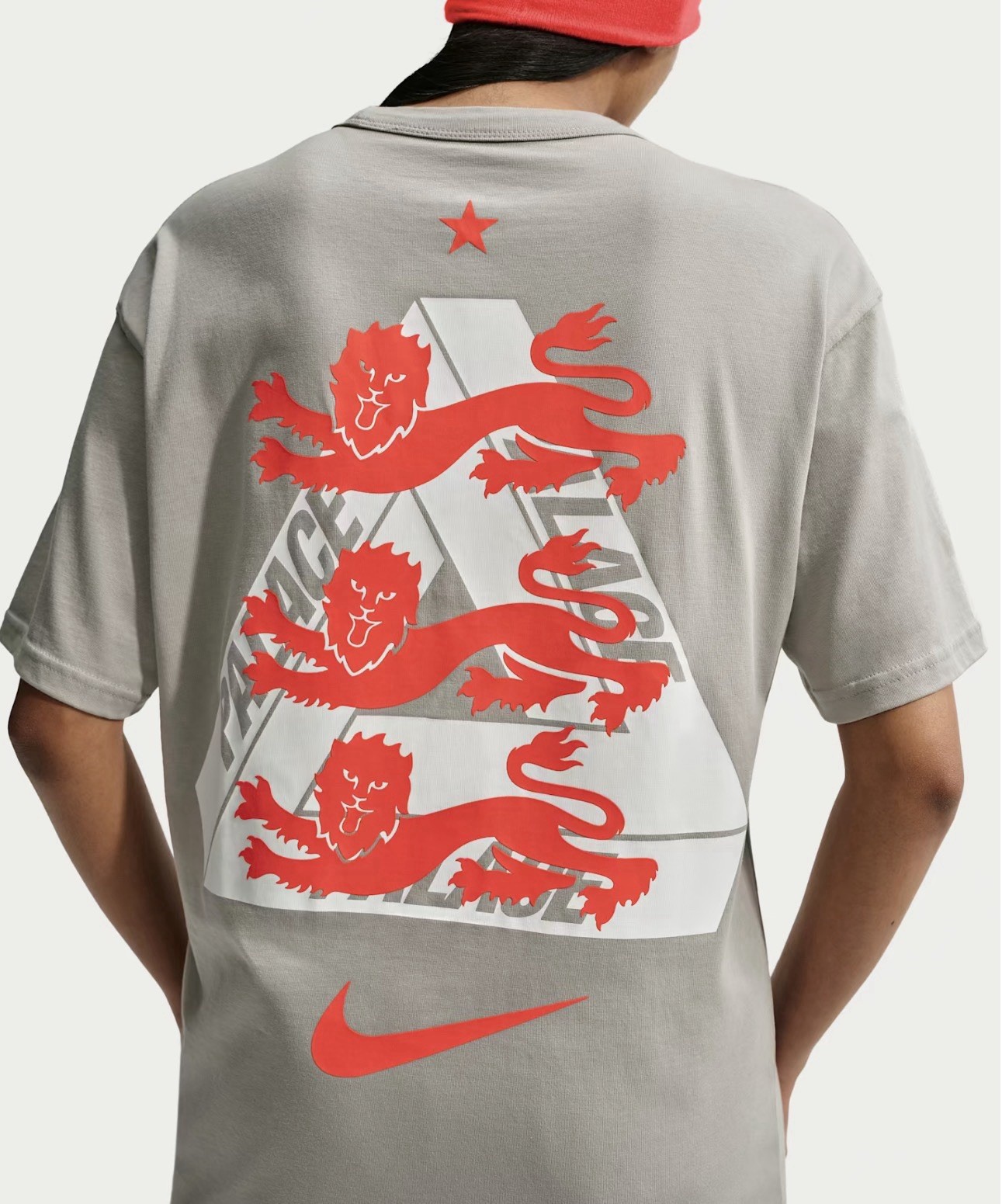 Nike x PALACE World Cup T-Shirt England UK Pewter Grey Red – Size Large – NEW
