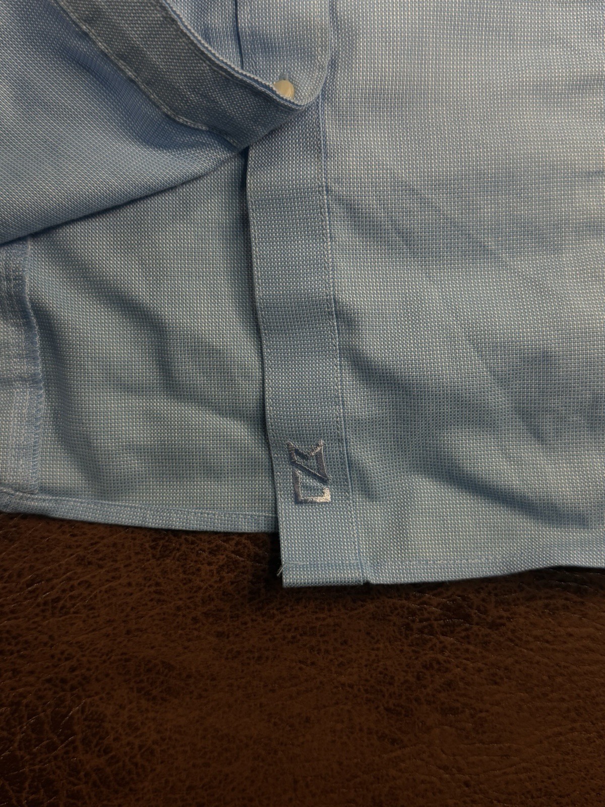 Whataburger Uniform Shirt Women’s Medium Cutter & Buck Light Blue Button Up Top