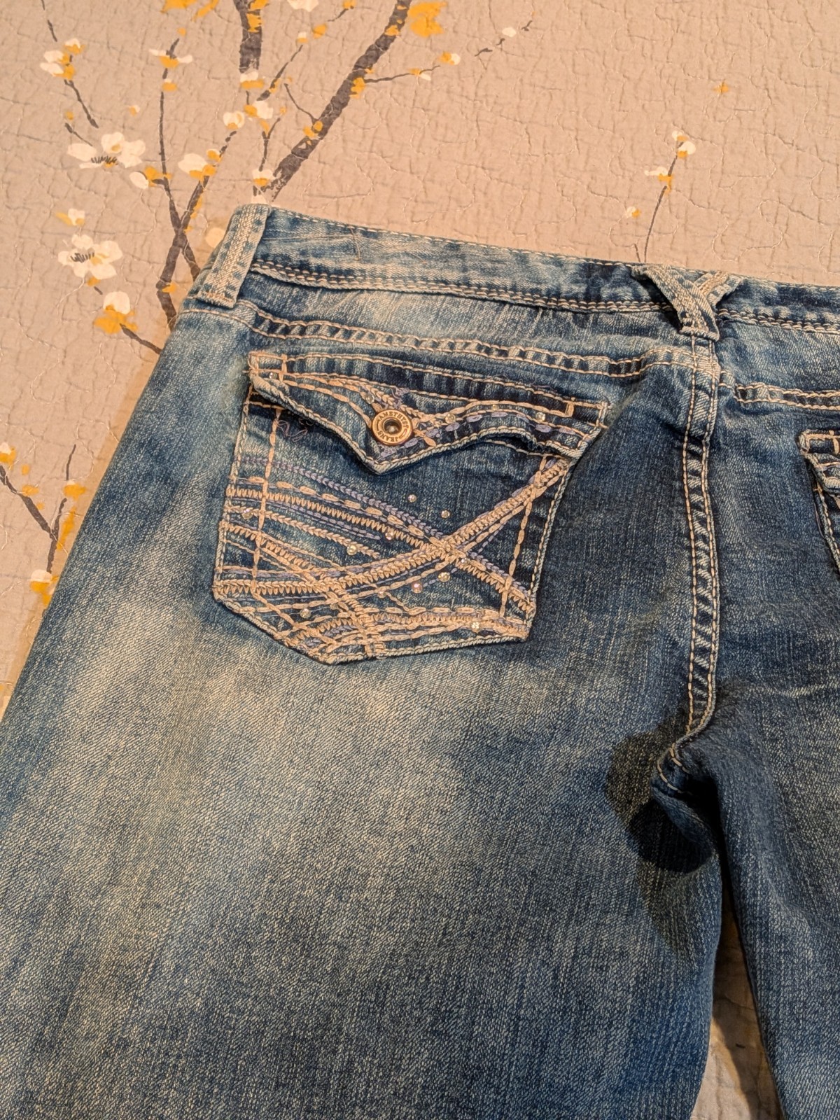 Amethyst Jeans Women Size 13 Blue Denim Embroidered Pockets Comfort