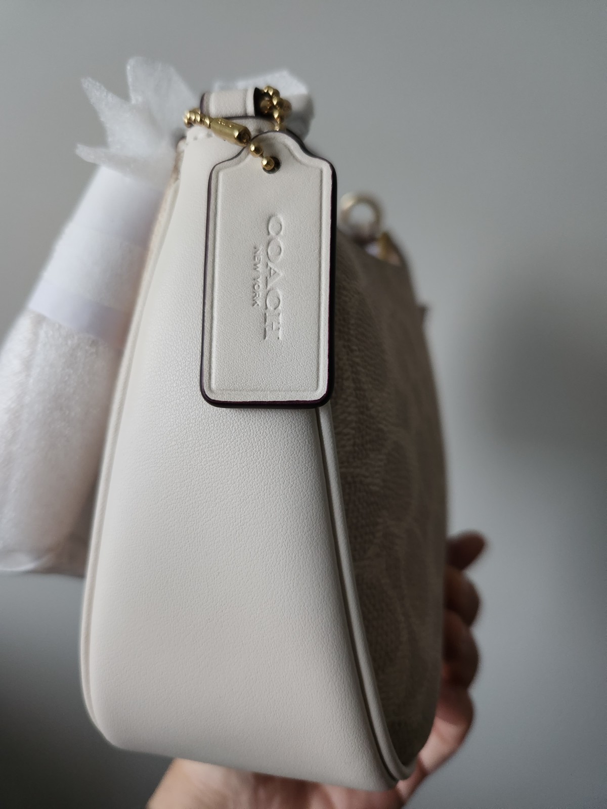 NWT Coach Teri Shoulder Bag In Signature Canvas CV933